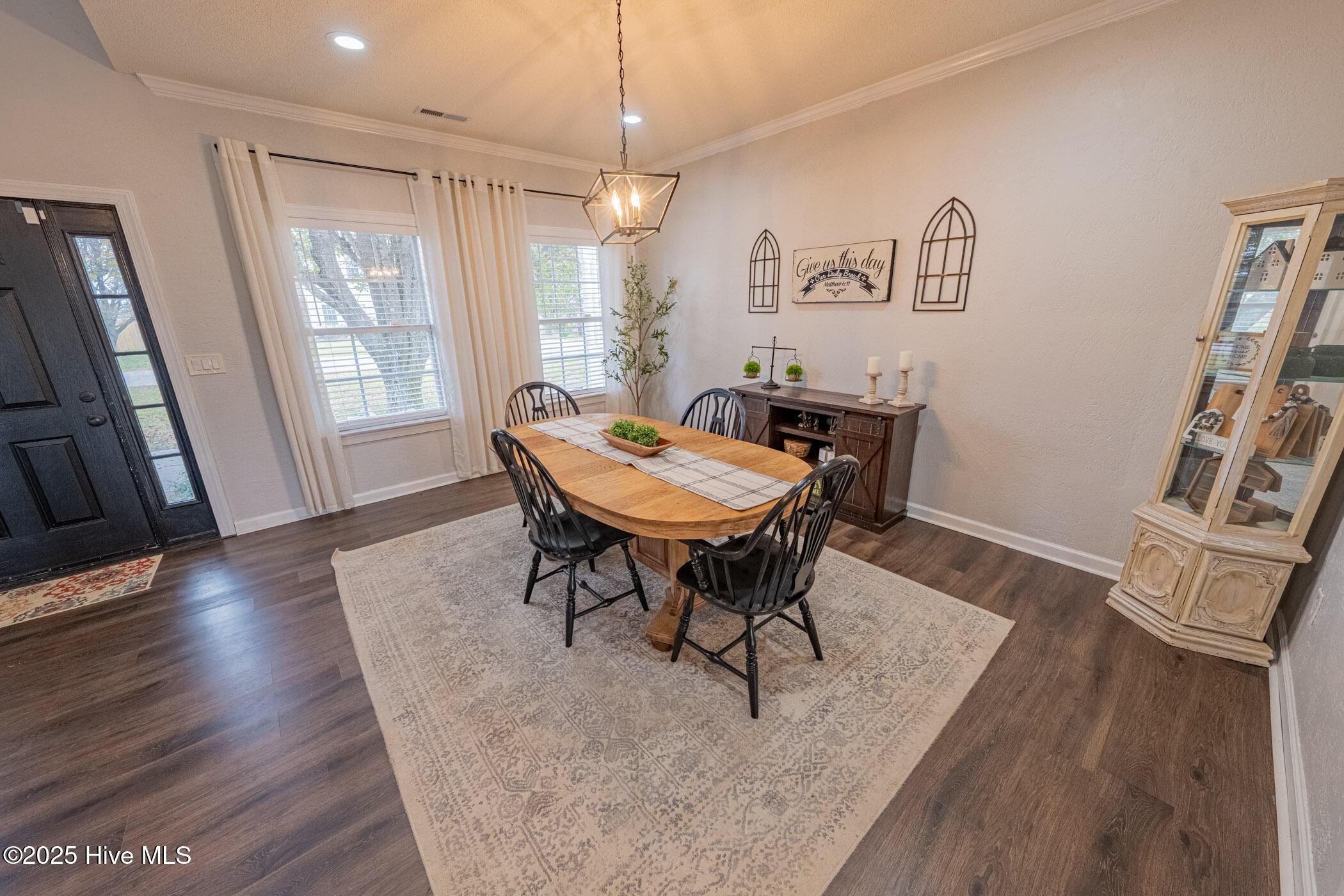 Moyock, North Carolina, 27958, United States, 6 Bedrooms Bedrooms, ,3 BathroomsBathrooms,Residential,For Sale,1997341