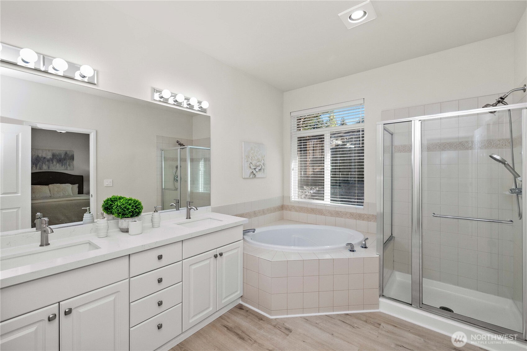 Snohomish, Washington, 98296, United States, 3 Bedrooms Bedrooms, ,3 BathroomsBathrooms,Residential,For Sale,1900545
