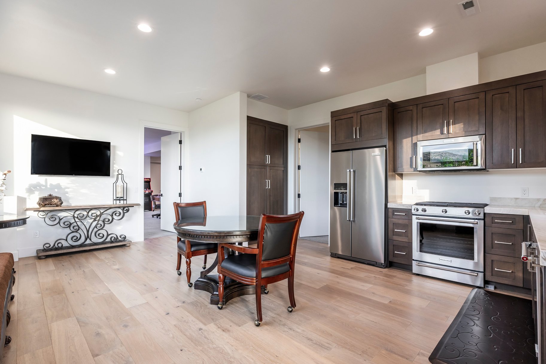  Nearly New Luxury Home with ADU, Views & Chef