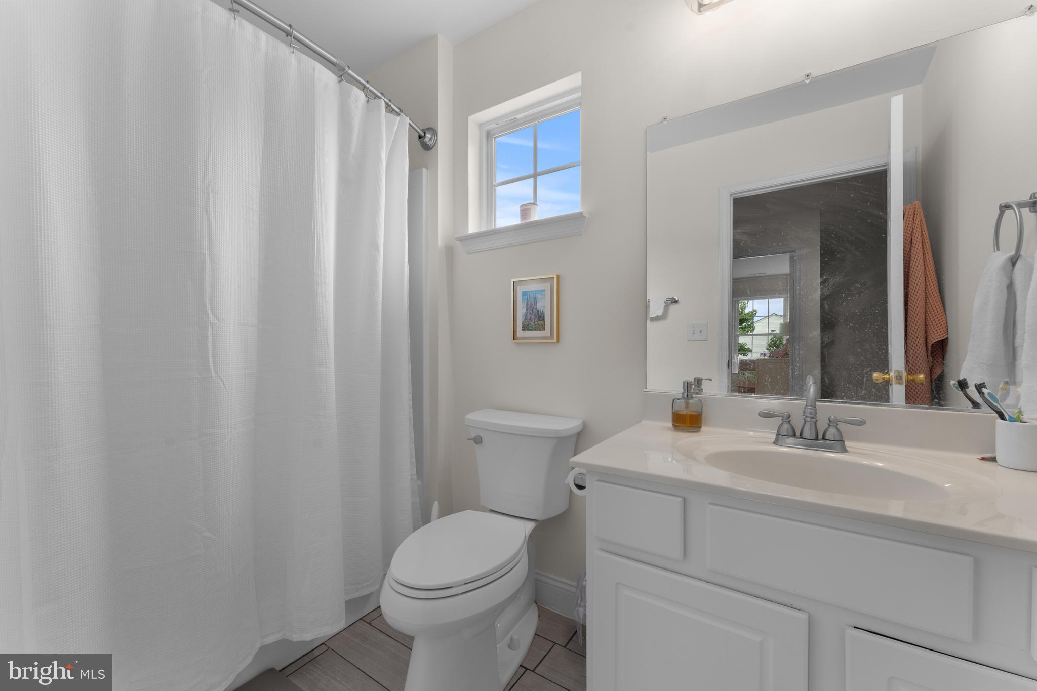 Remington, Virginia, 22734, United States, 4 Bedrooms Bedrooms, ,4 BathroomsBathrooms,Residential,For Sale,1910676