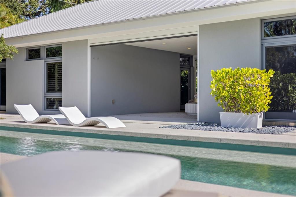 Sarasota, Florida, 34239, United States, 4 Bedrooms Bedrooms, ,5 BathroomsBathrooms,Residential,For Sale,1988202