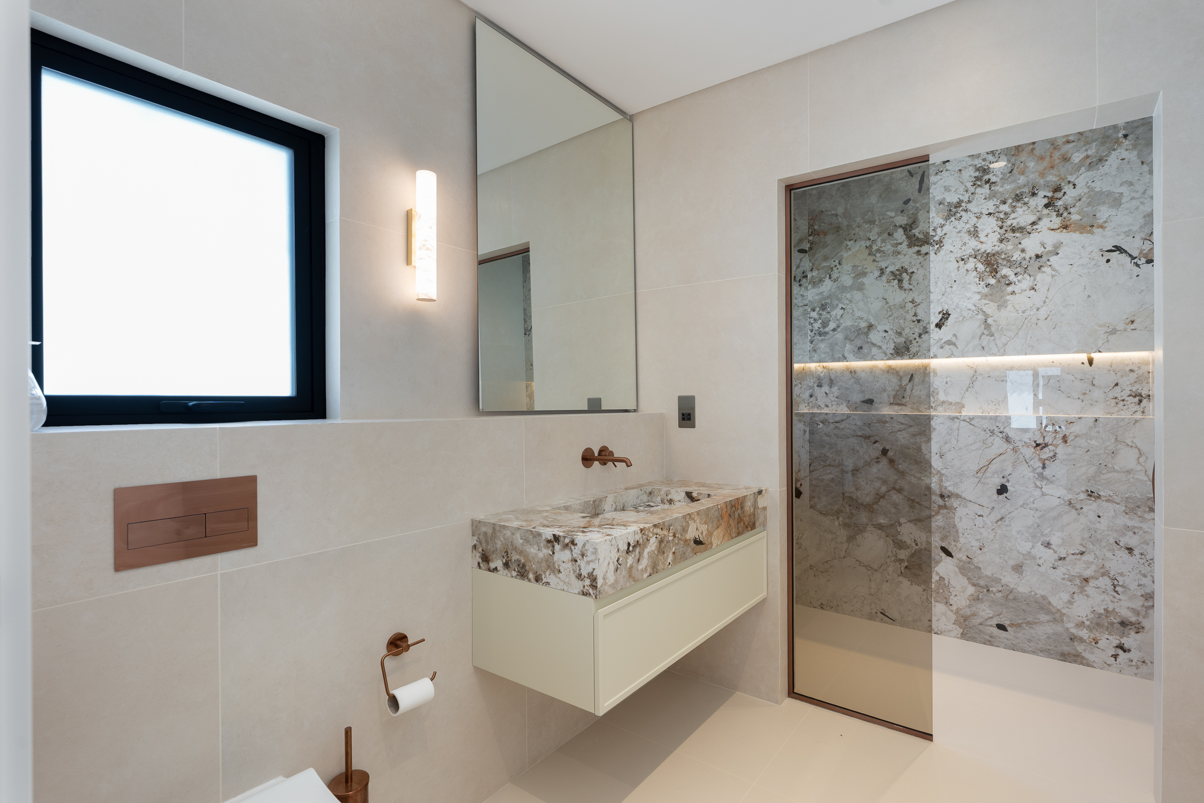  Spacious Fully Upgraded Villa in JGE - 物件實景