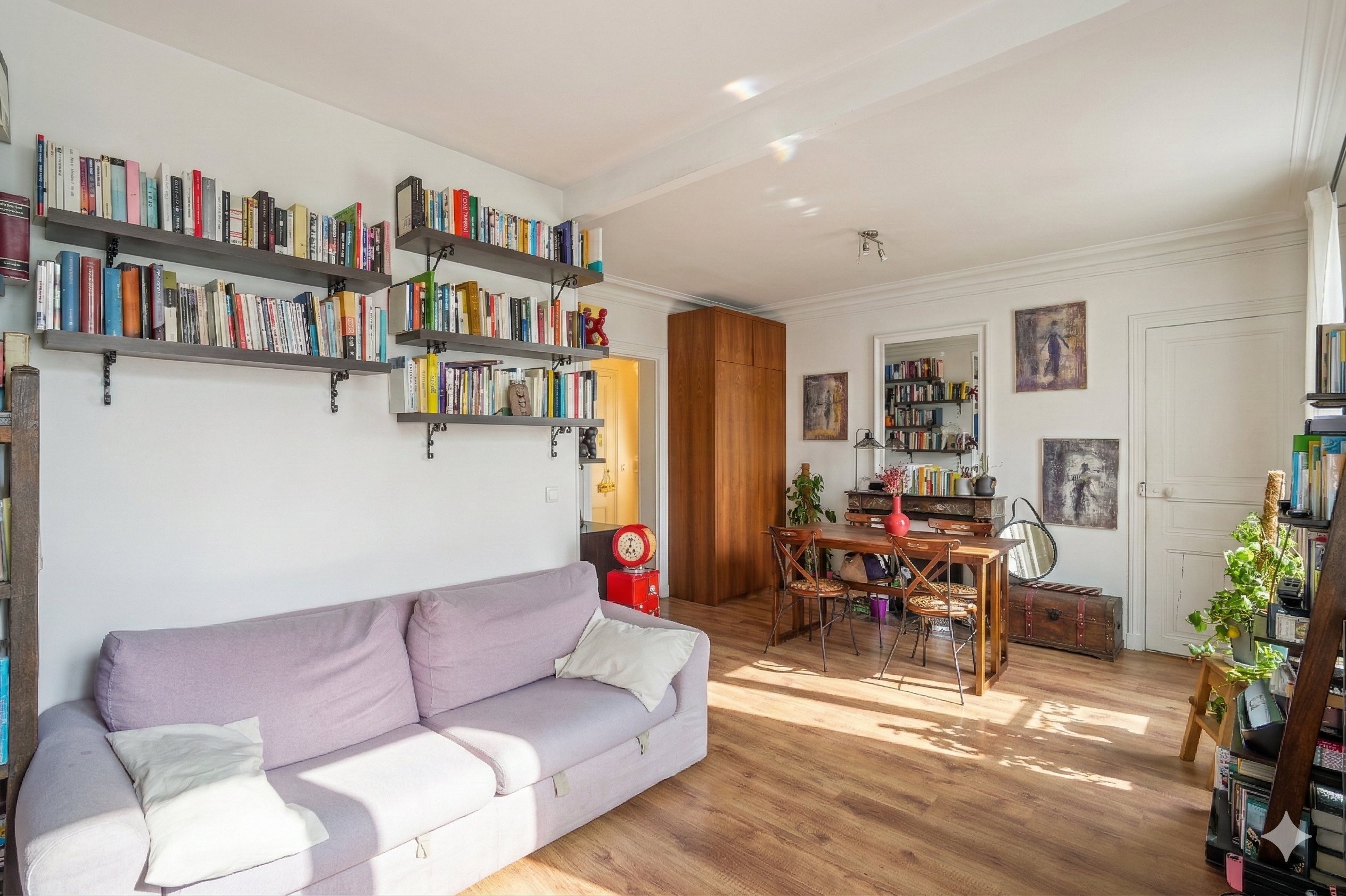  Bright two-bedroom apartment - 物件實景