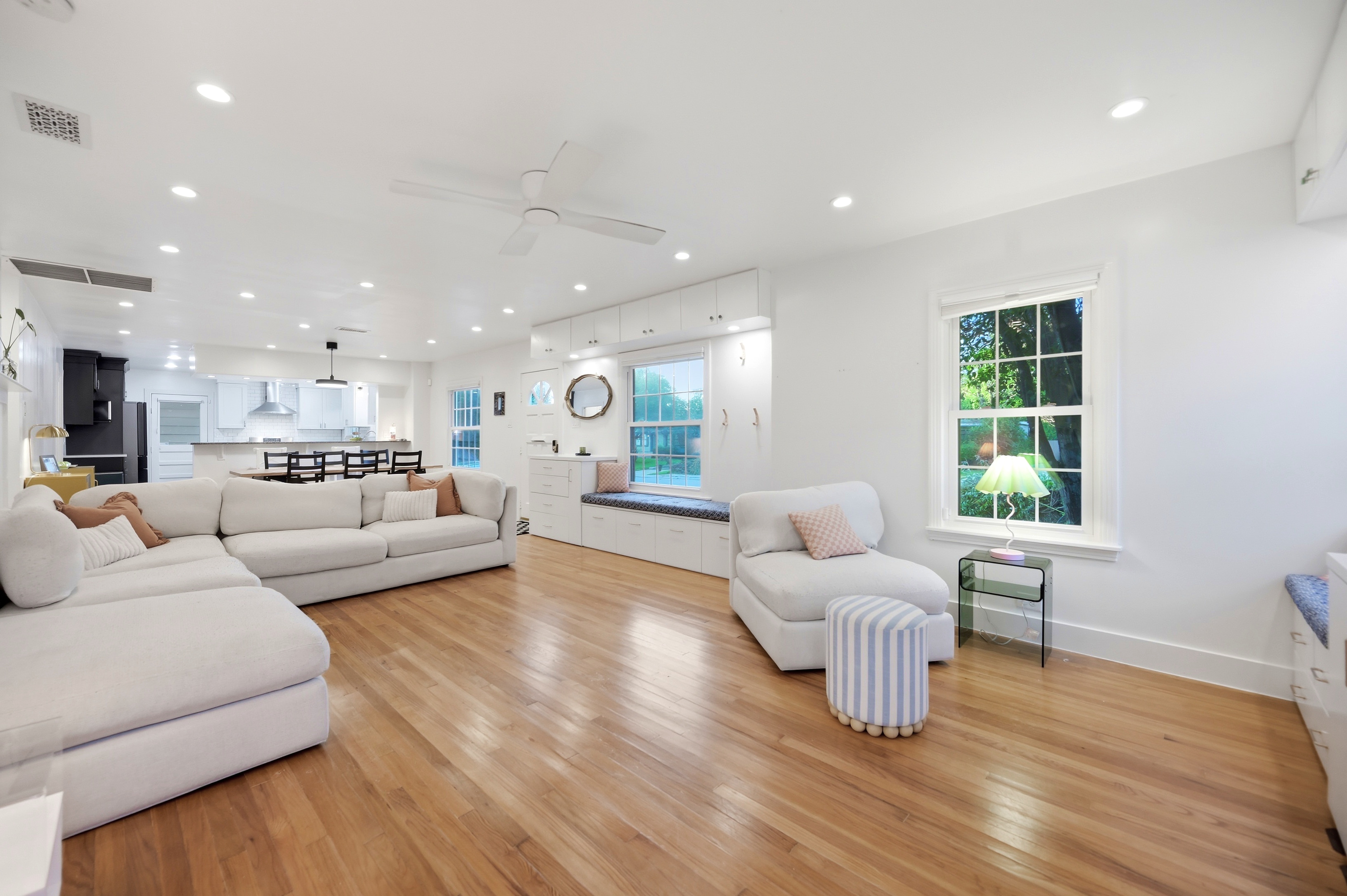  Updated Home, Exceptional Location - 物件實景