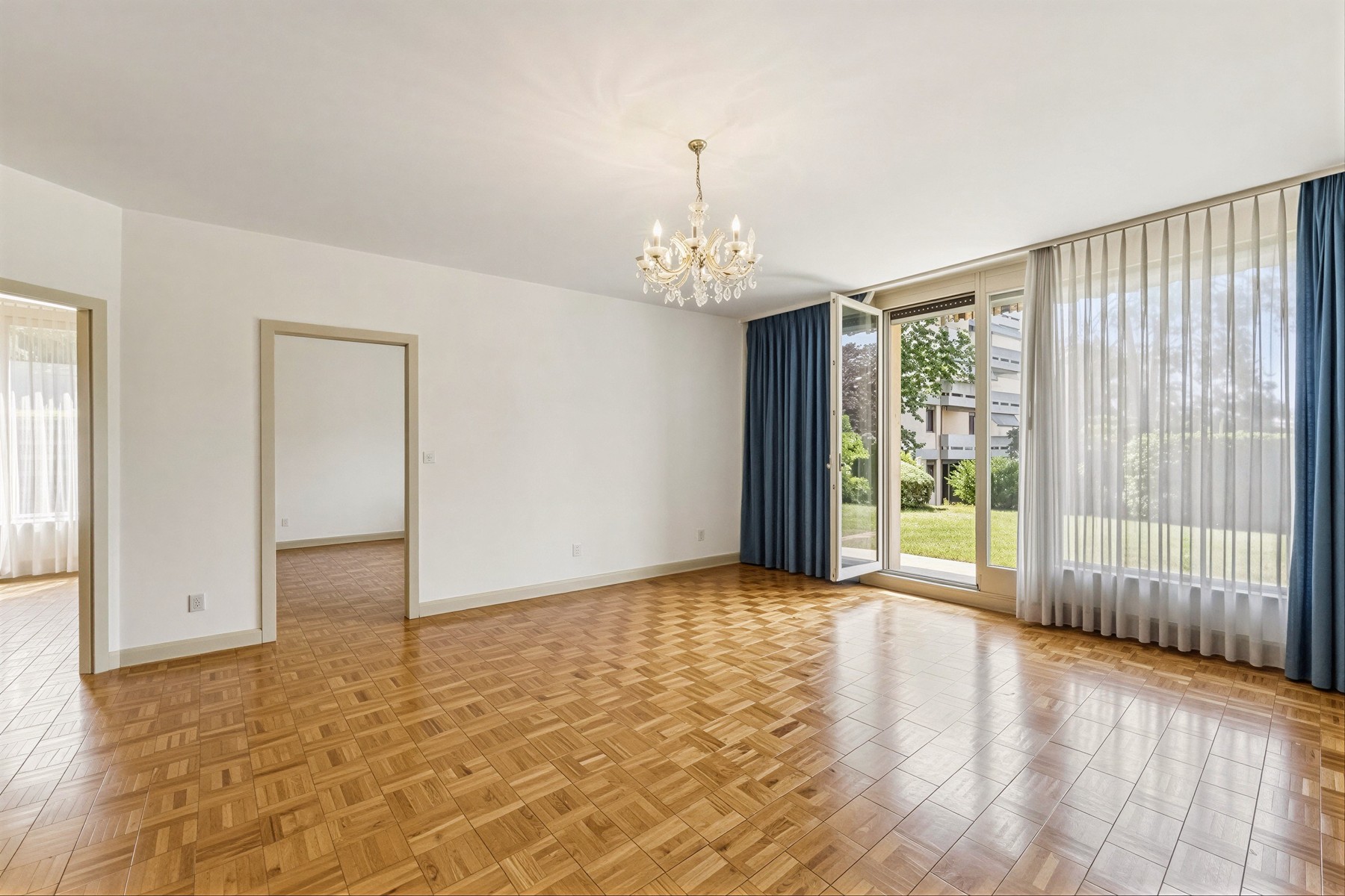  3.5-room apartment just a stone