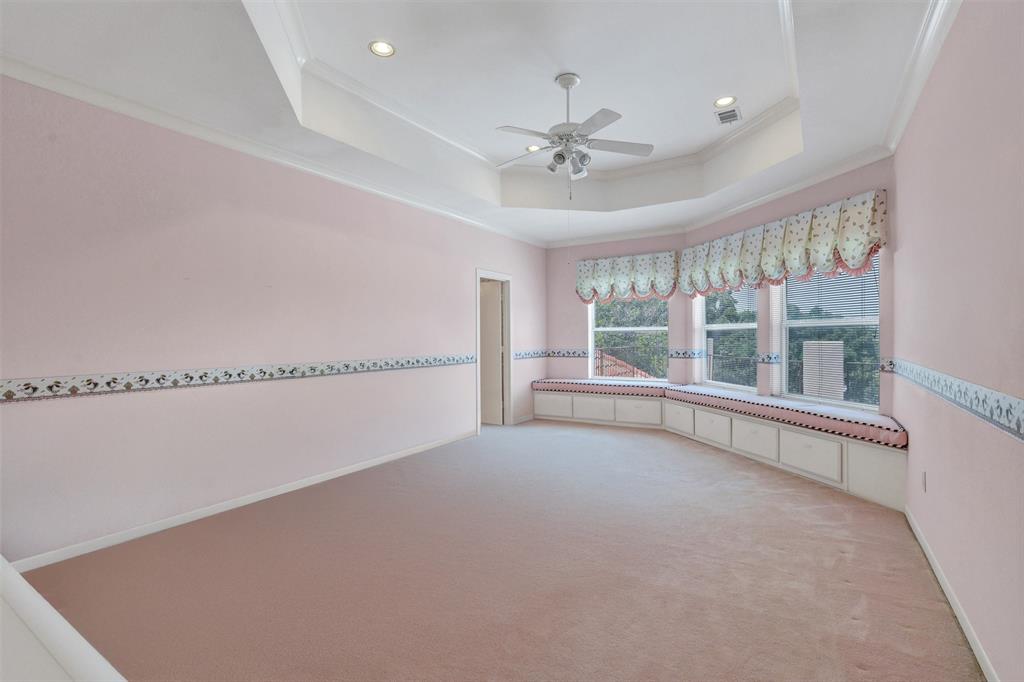 Arlington, Texas, 76006, United States, 4 Bedrooms Bedrooms, ,5 BathroomsBathrooms,Residential,For Sale,1976961