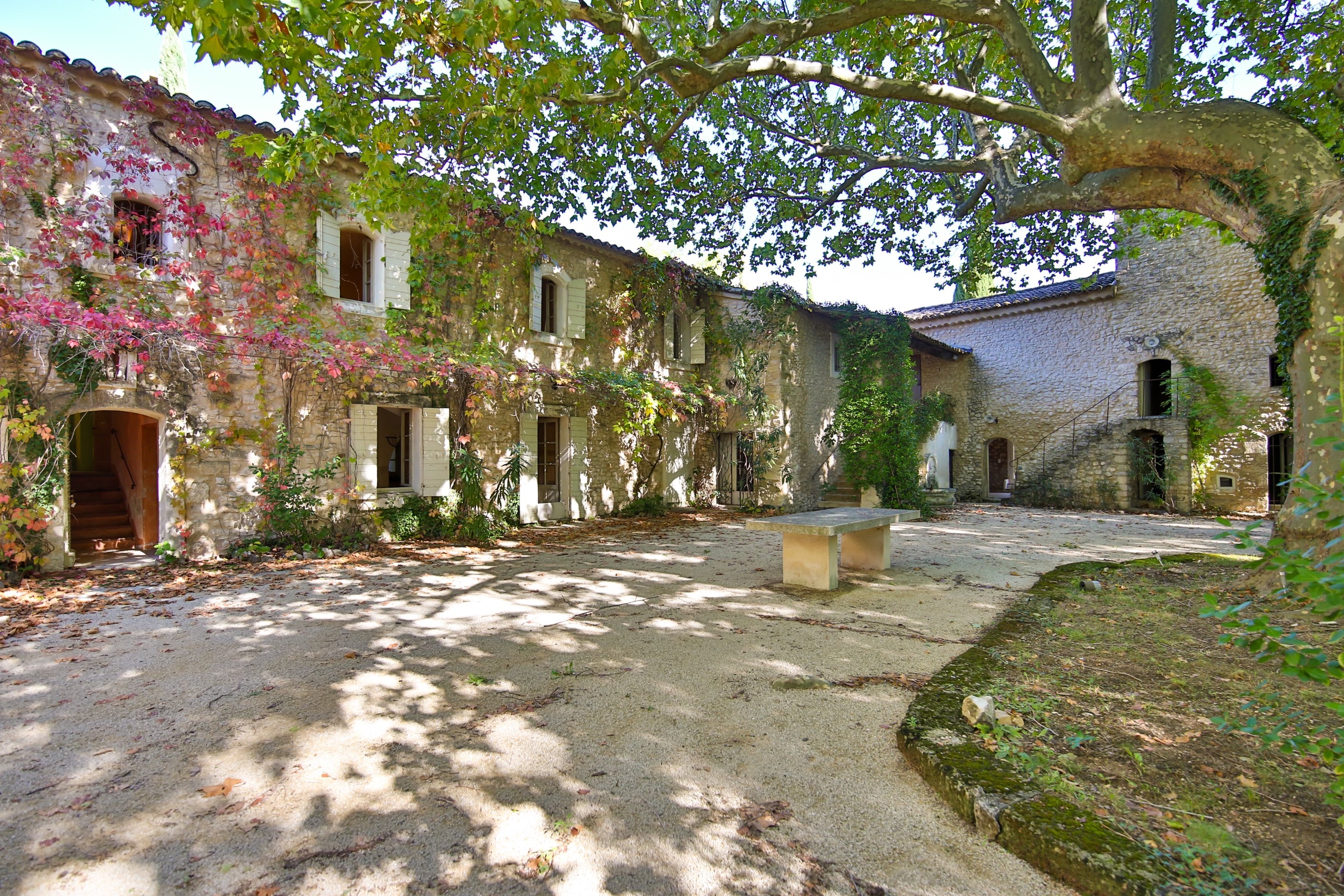 18th-century farmhouse, swimming pool, and 2 hectares of land - 物件實景