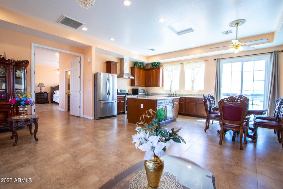 Witmann, Arizona, 85361, United States, 6 Bedrooms Bedrooms, ,3 BathroomsBathrooms,Residential,For Sale,1977429