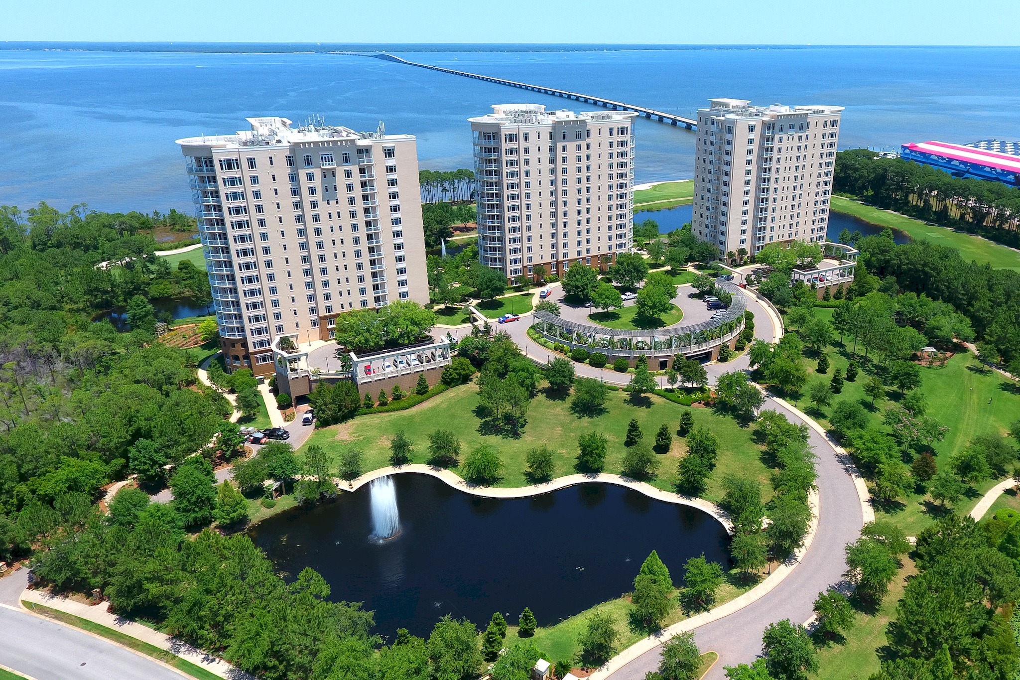  Elevated Living Overlooking The Bay in Destin