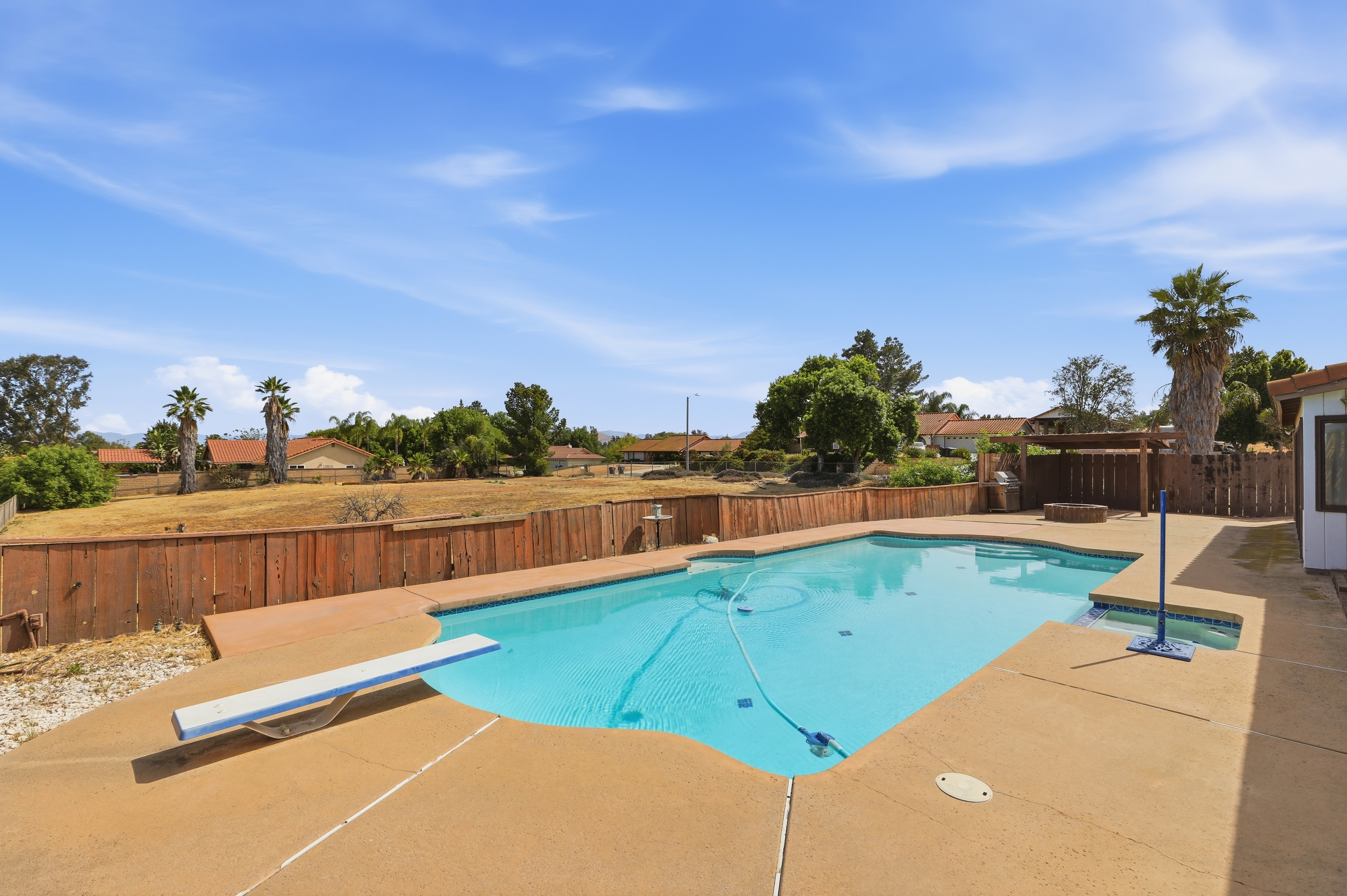  17652 Calle Del Corral, Riverside, CA 92504 - 物件實景