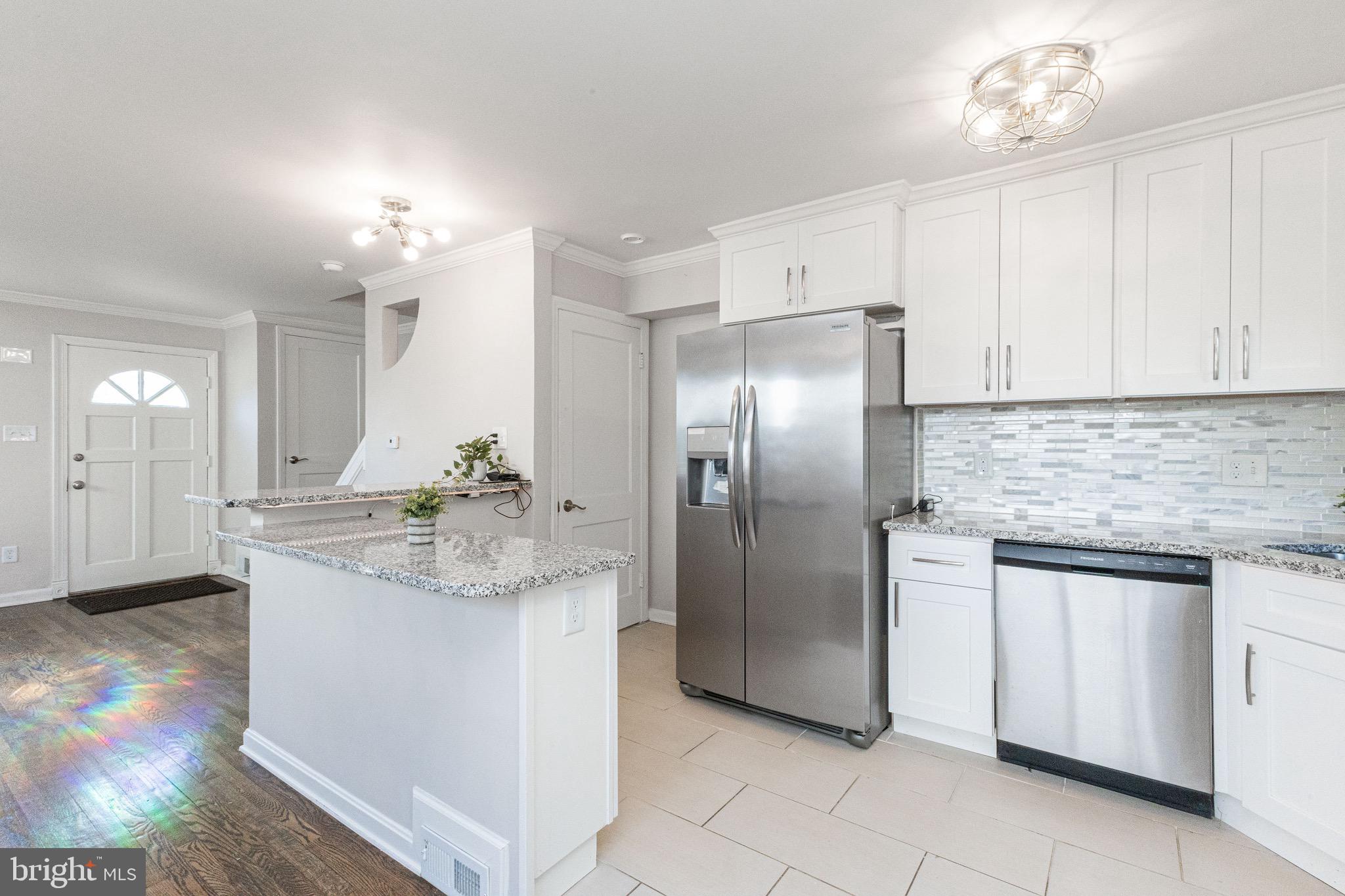 Alexandria, Virginia, 22307, United States, 2 Bedrooms Bedrooms, ,2 BathroomsBathrooms,Residential,For Sale,1937087