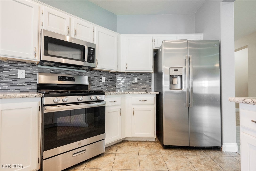 Henderson, Nevada, 89015, United States, 5 Bedrooms Bedrooms, ,2 BathroomsBathrooms,Residential,For Sale,1976773