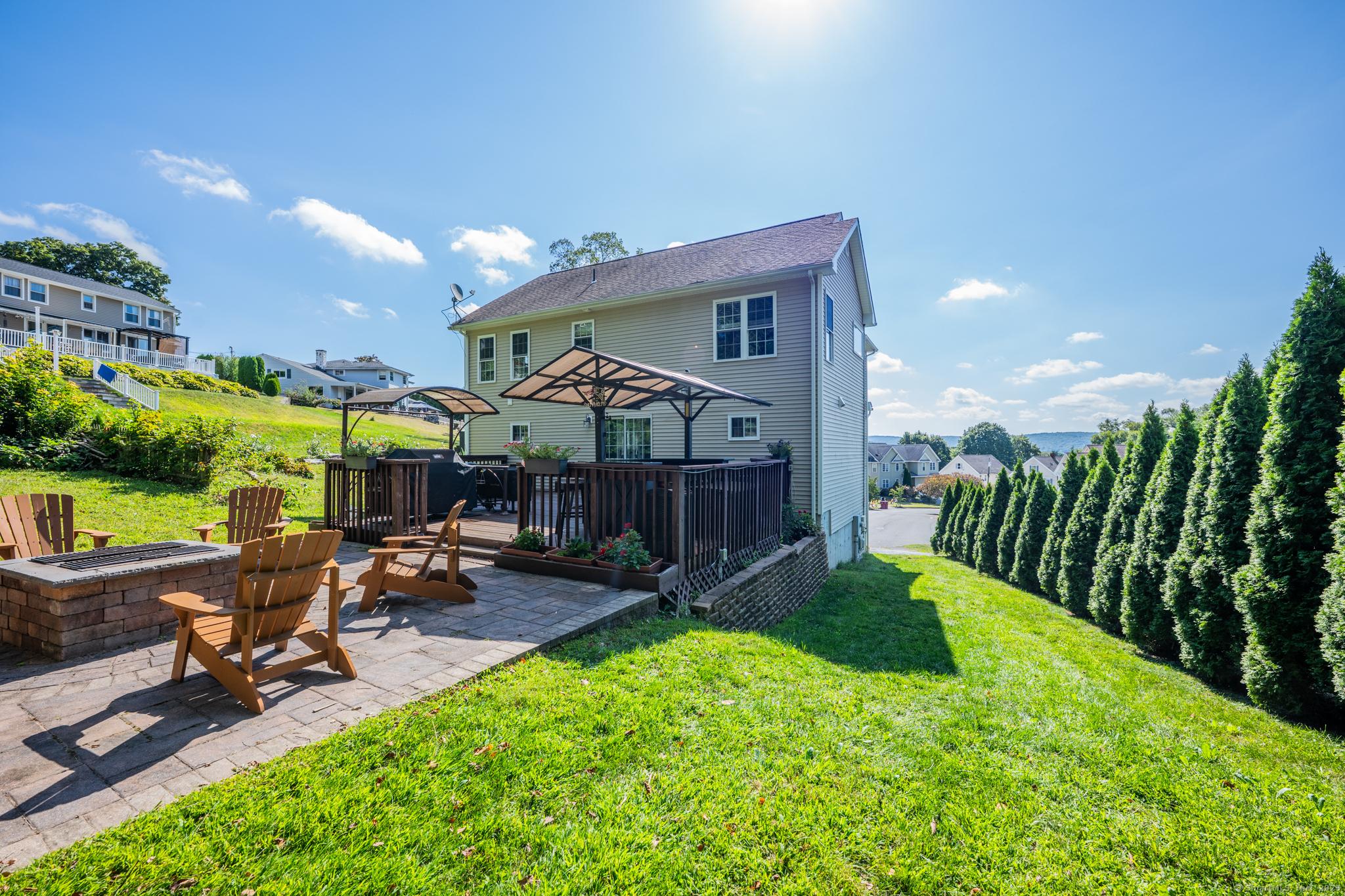 Naugatuck, Connecticut, 06770, United States, 4 Bedrooms Bedrooms, ,3 BathroomsBathrooms,Residential,For Sale,1937720