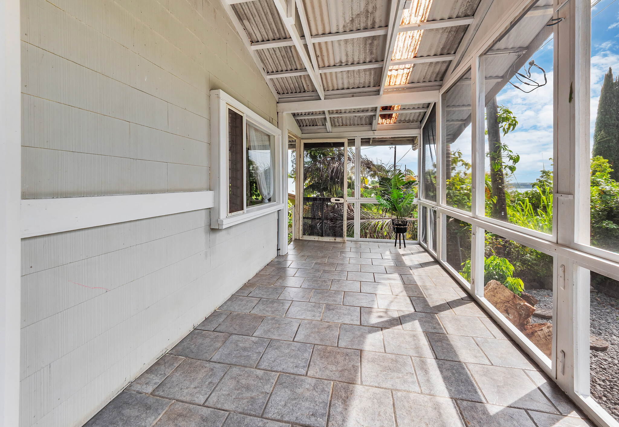 Hilo, Hawaii, 96720, United States, 3 Bedrooms Bedrooms, ,1 BathroomBathrooms,Residential,For Sale,1991302