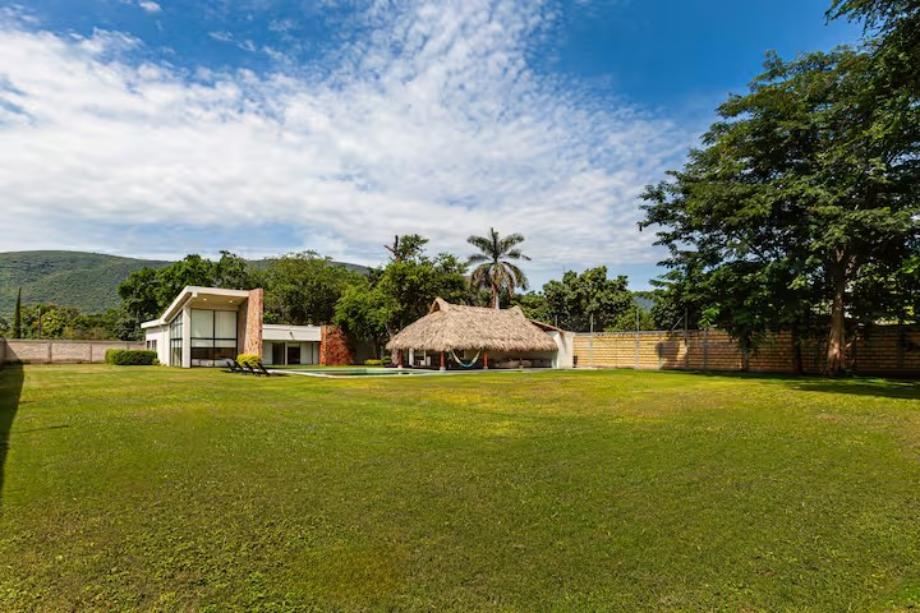 Tlaltizapán de Zapata, Morelos, 62773, Mexico, 4 Bedrooms Bedrooms, ,5 BathroomsBathrooms,Residential,For Sale,1732035