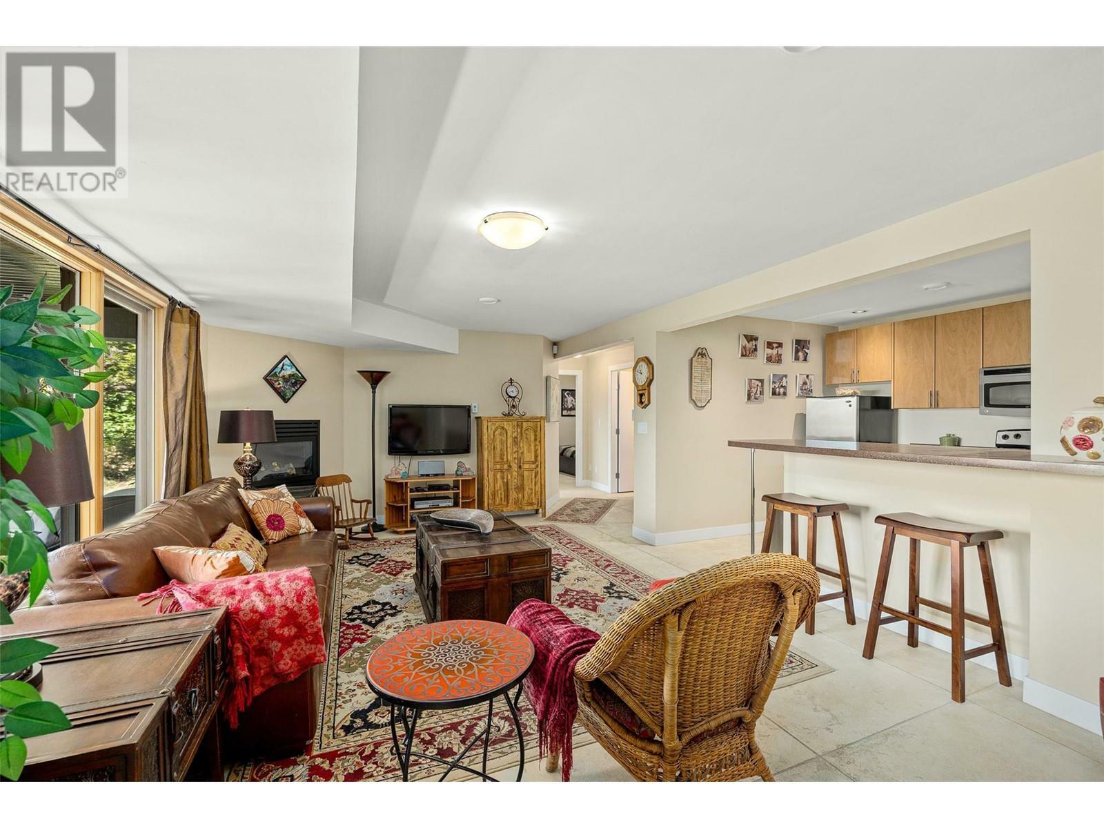 LAKE COUNTRY, British Columbia, V4V 1B3, CA, 5 Bedrooms Bedrooms, ,4 BathroomsBathrooms,Residential,For Sale,1838112