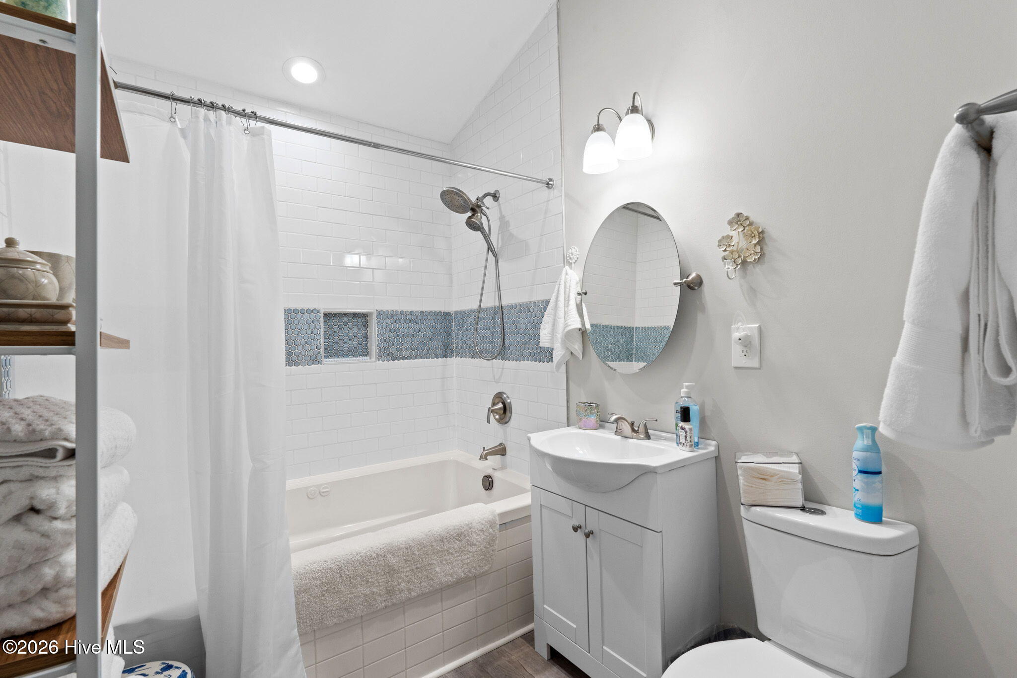 Oak Island, North Carolina, 28465, United States, 3 Bedrooms Bedrooms, ,2 BathroomsBathrooms,Residential,For Sale,2032675