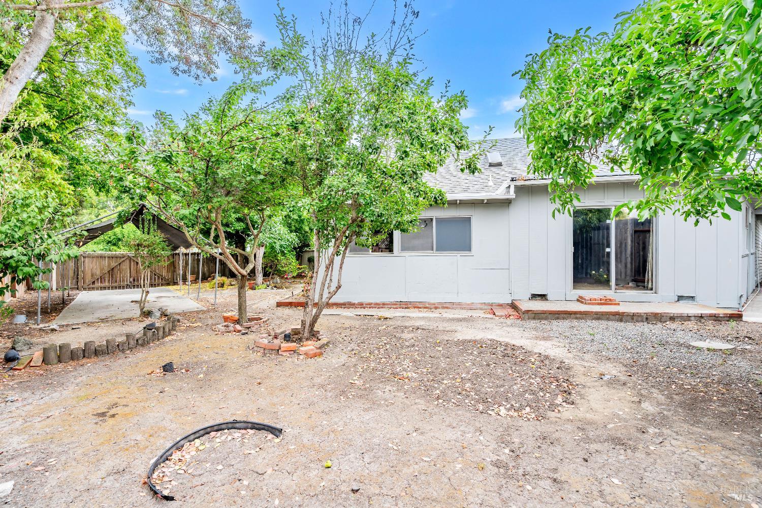 Petaluma, California, 94954, United States, 4 Bedrooms Bedrooms, ,2 BathroomsBathrooms,Residential,For Sale,1917667
