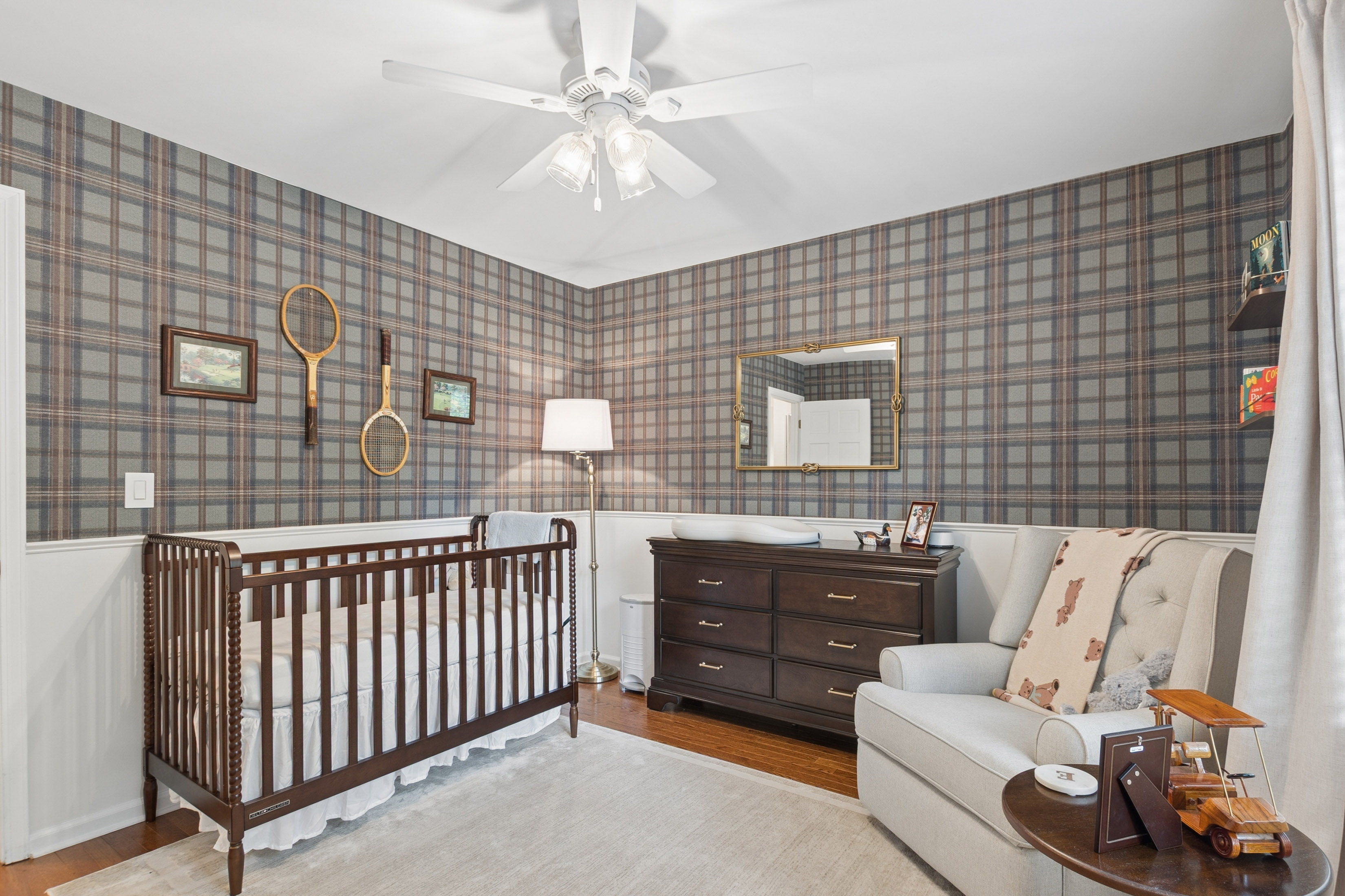  Beautifully Updated Home Blends Timeless Style with Elevated Designer Finishes - 物件實景