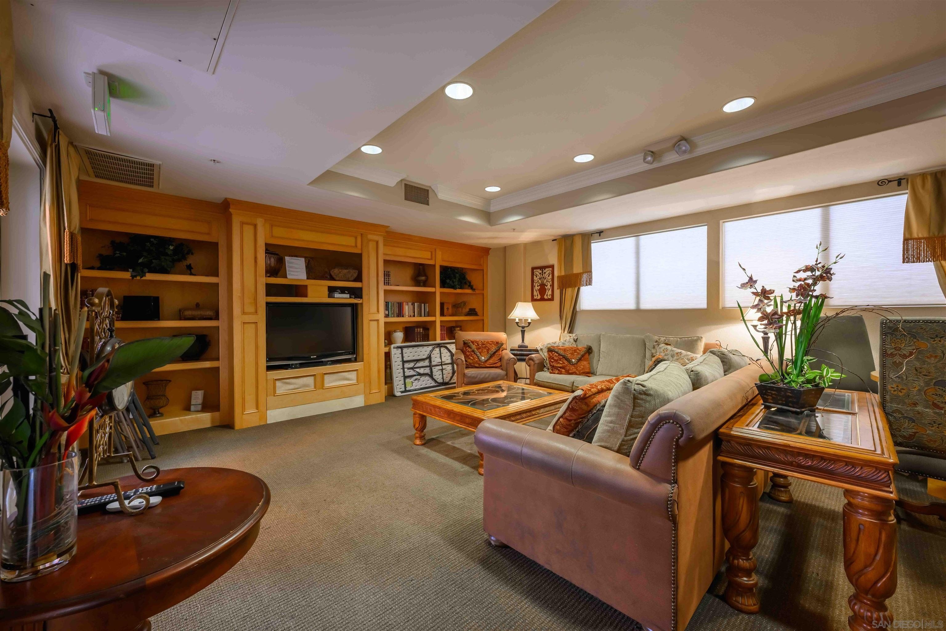 San Diego, California, 92101, United States, 2 Bedrooms Bedrooms, ,3 BathroomsBathrooms,Residential,For Sale,1713203