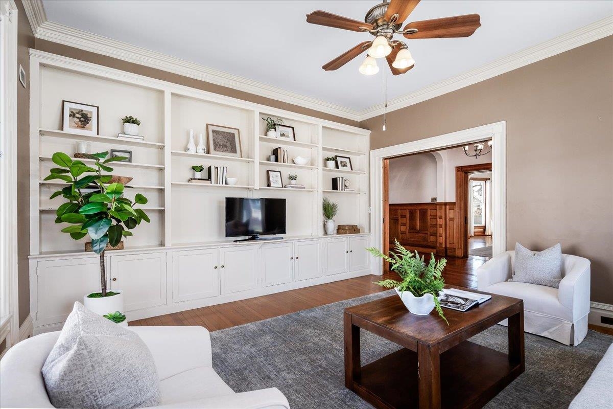 Manchester, New Hampshire, 03104, United States, 5 Bedrooms Bedrooms, ,6 BathroomsBathrooms,Residential,For Sale,1779351
