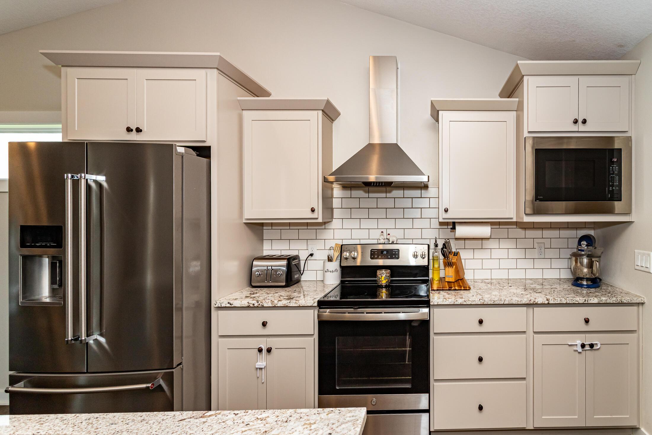 Huxley, Iowa, 50124, United States, 4 Bedrooms Bedrooms, ,3 BathroomsBathrooms,Residential,For Sale,1980577