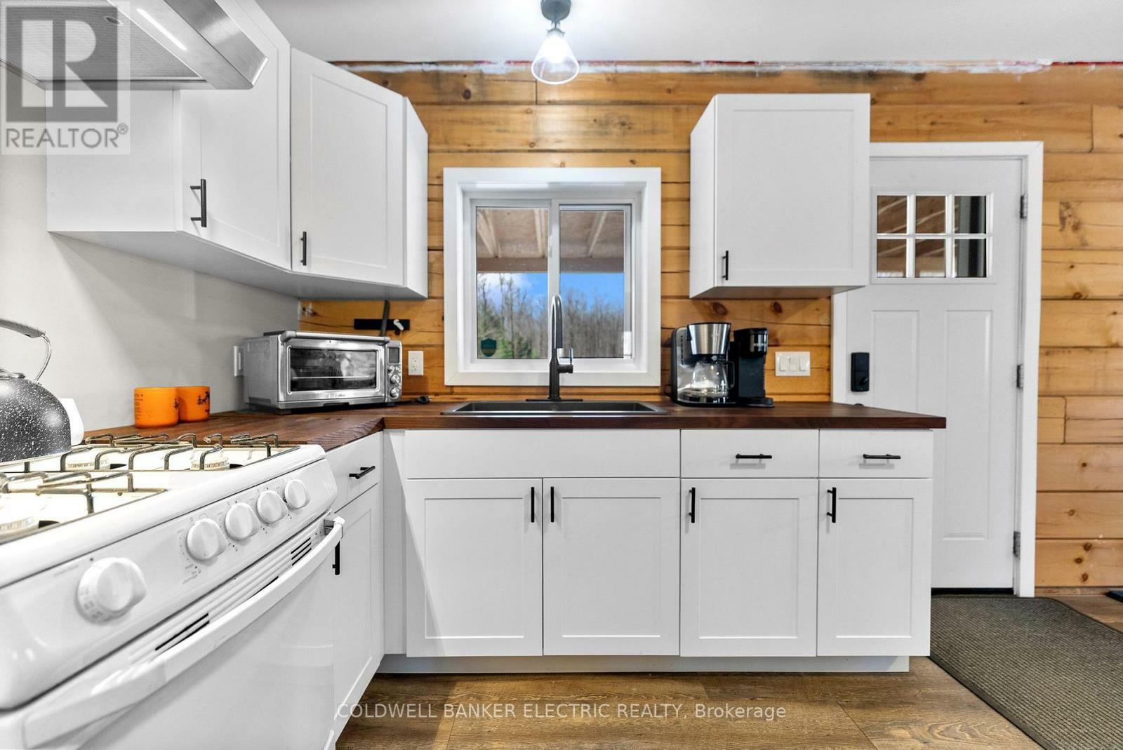 HIGHLANDS EAST (CARDIFF WARD), Ontario, K0L 1C0, CA, 3 Bedrooms Bedrooms, ,1 BathroomBathrooms,Residential,For Sale,1826911