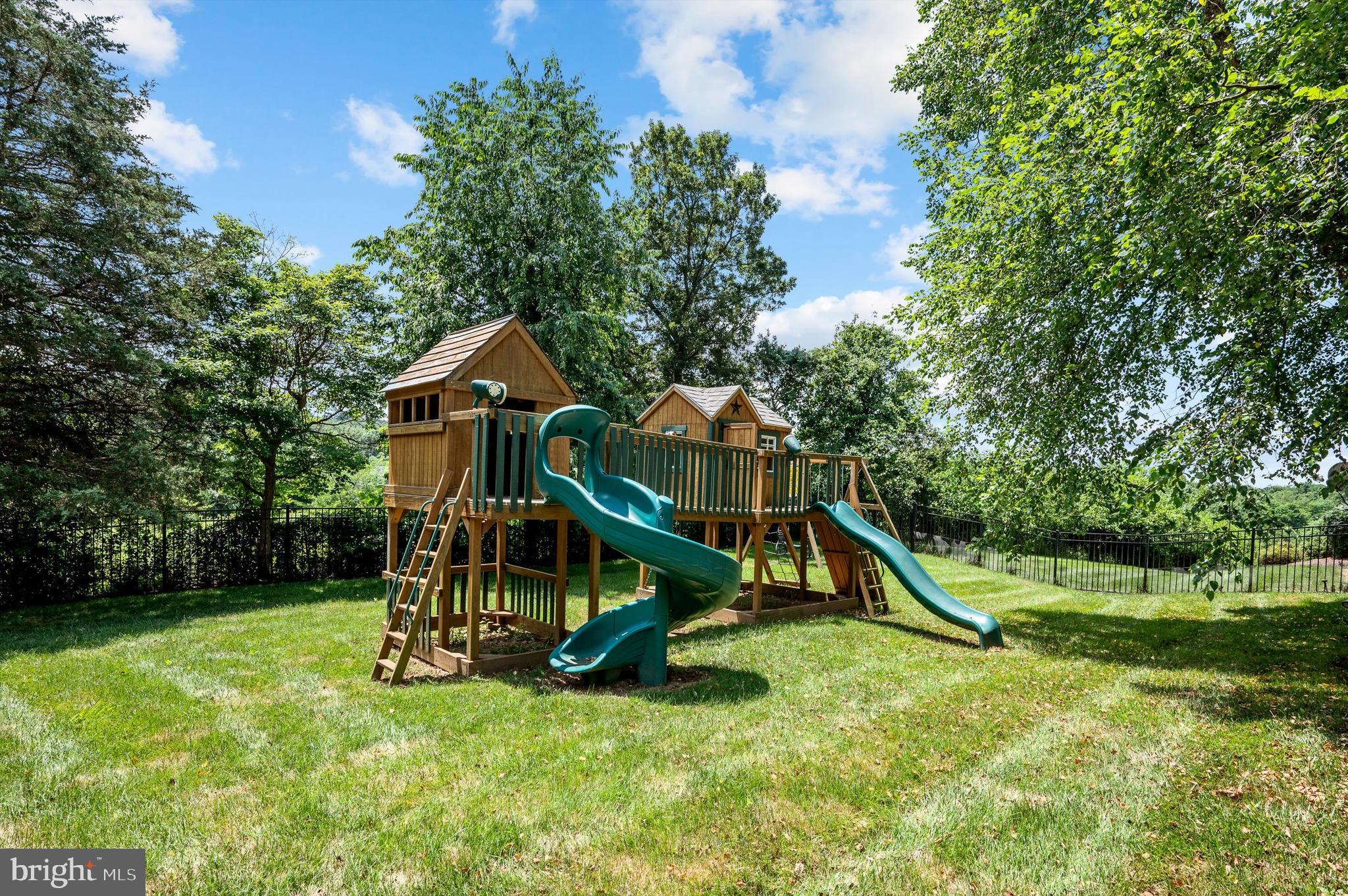 Leesburg, Virginia, 20175, United States, 4 Bedrooms Bedrooms, ,6 BathroomsBathrooms,Residential,For Sale,1975882