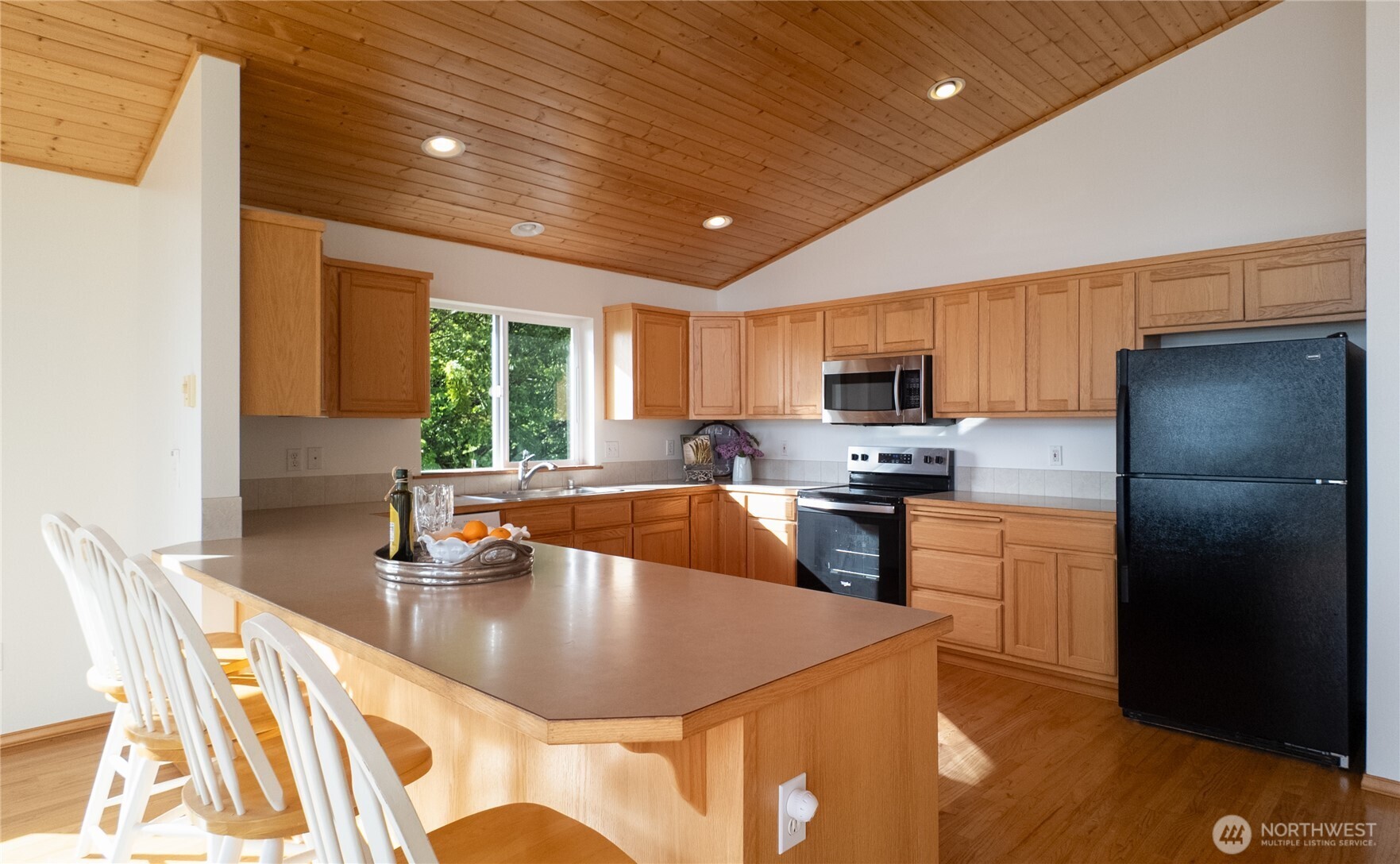 Hat Island, Washington, 98206, United States, 2 Bedrooms Bedrooms, ,2 BathroomsBathrooms,Residential,For Sale,1975923