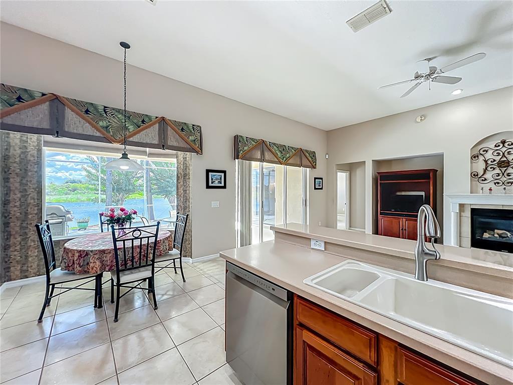 Orlando, Florida, 32828, United States, 4 Bedrooms Bedrooms, ,3 BathroomsBathrooms,Residential,For Sale,1873988