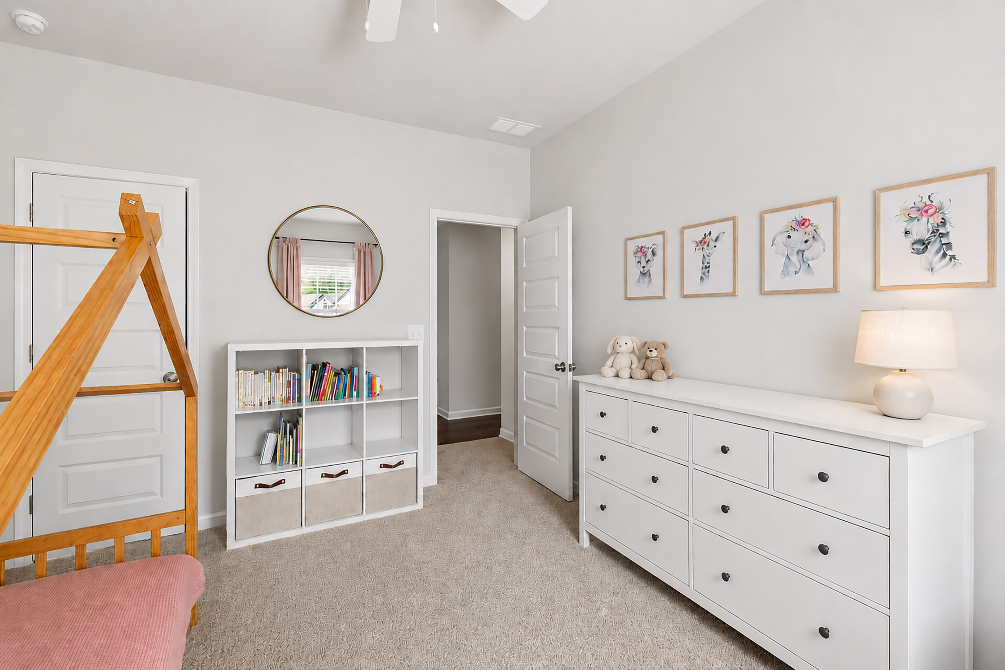  Beautifully Appointed Home Balances Comfort, Style and Low Maintenance Living - 物件實景
