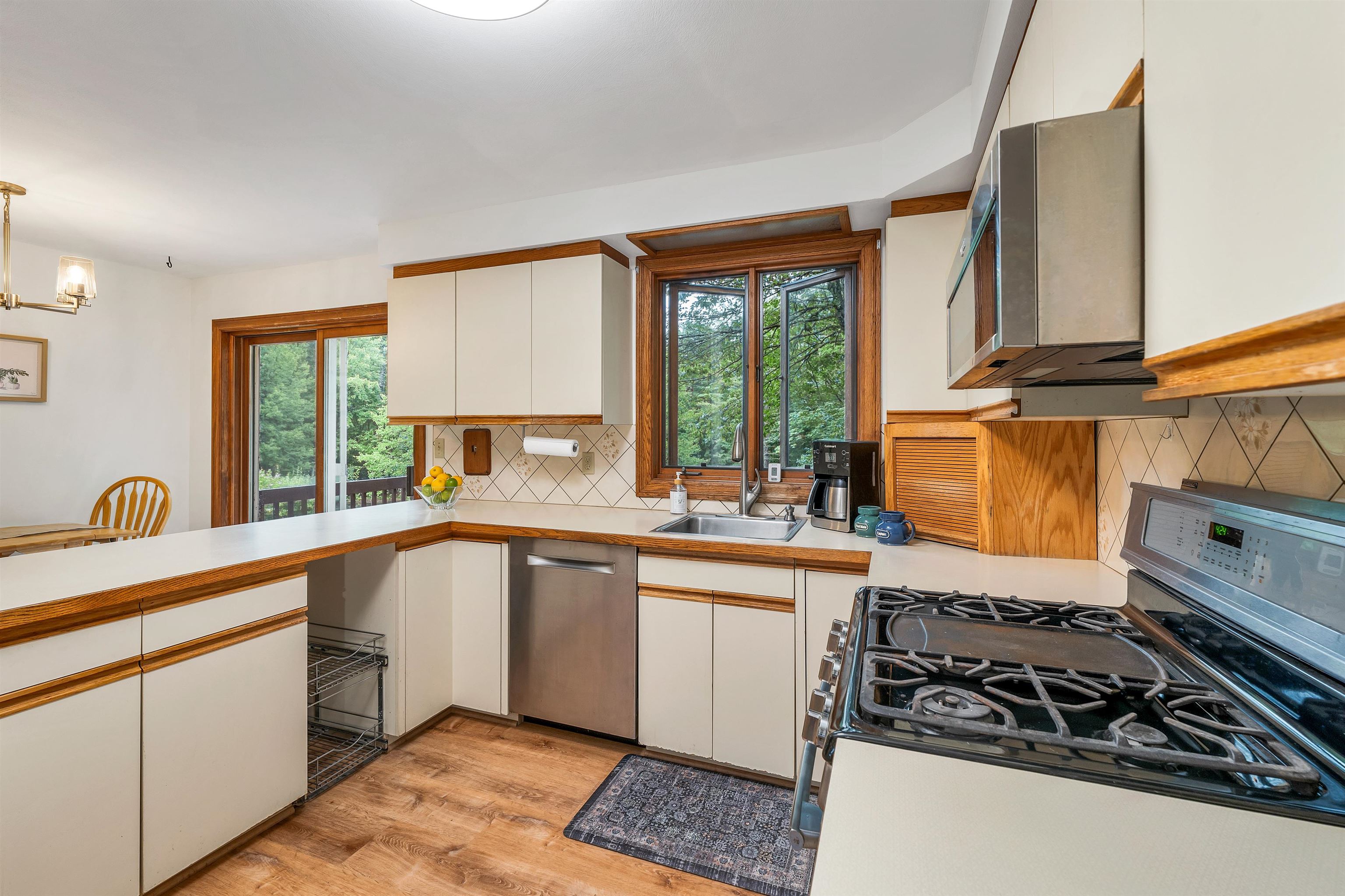 Salem, New Hampshire, 03079, United States, 4 Bedrooms Bedrooms, ,3 BathroomsBathrooms,Residential,For Sale,1924939