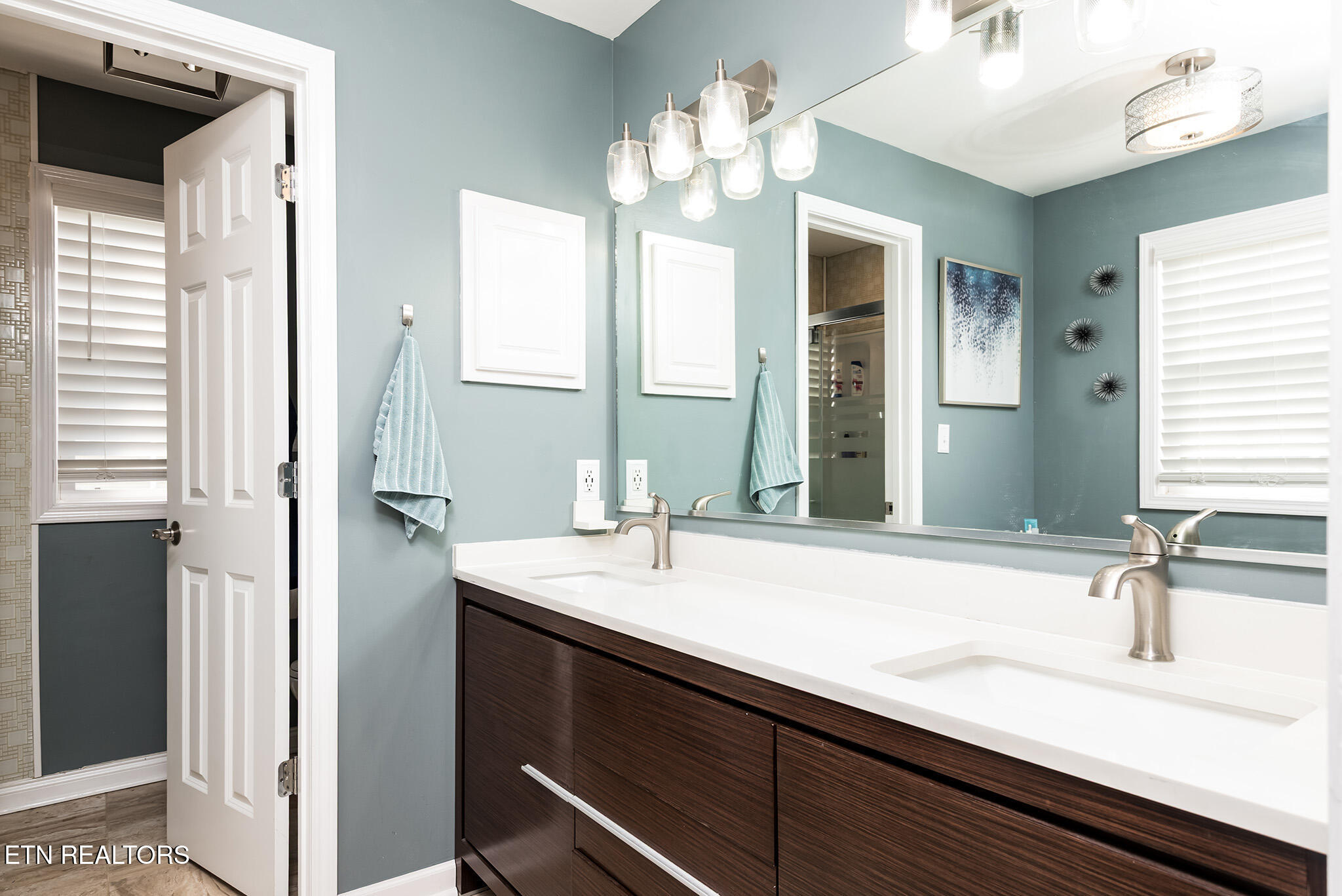 Knoxville, Tennessee, 37919, United States, 3 Bedrooms Bedrooms, ,3 BathroomsBathrooms,Residential,For Sale,1975147