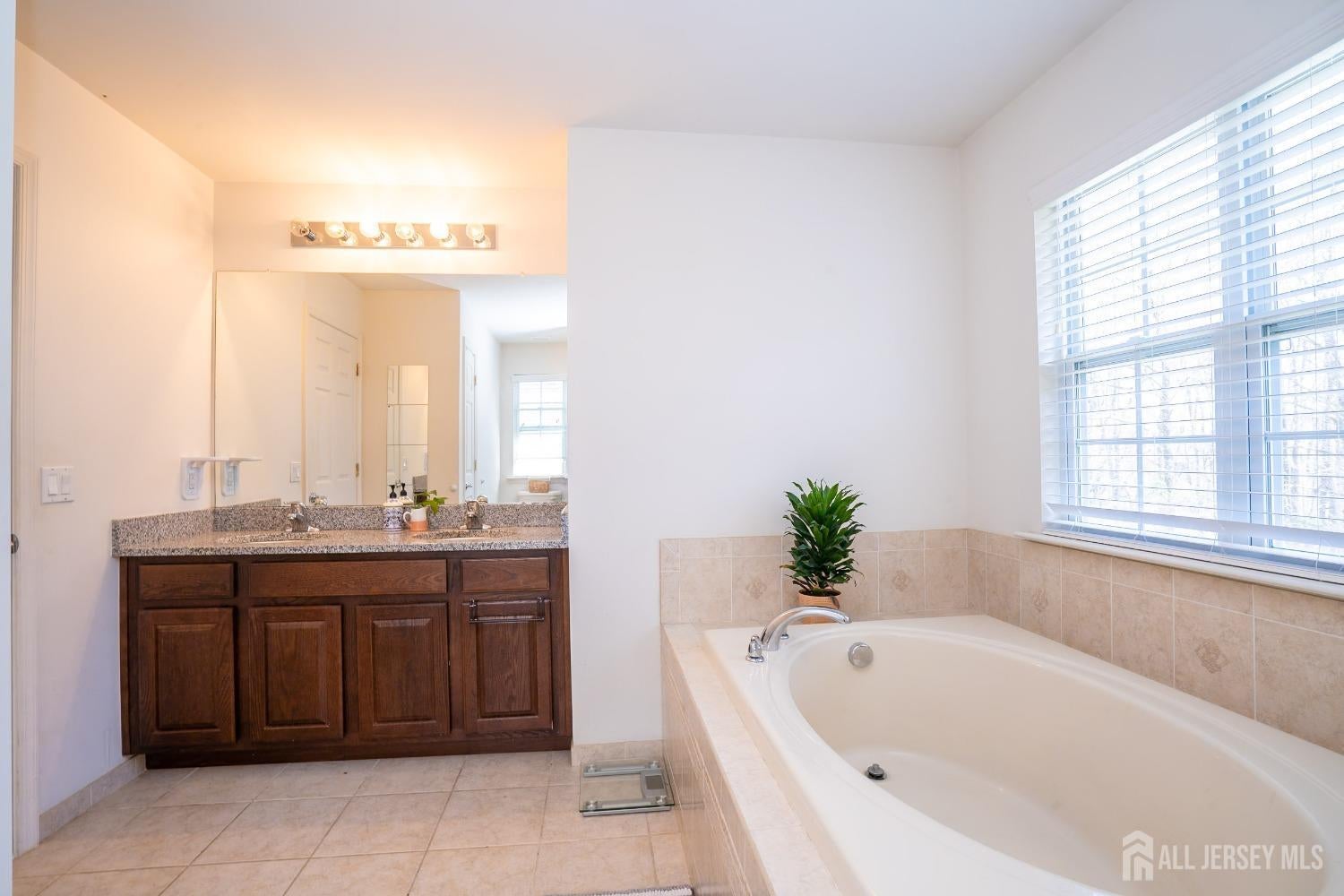 Monroe, New Jersey, 08831, United States, 4 Bedrooms Bedrooms, ,3 BathroomsBathrooms,Residential,For Sale,1873175