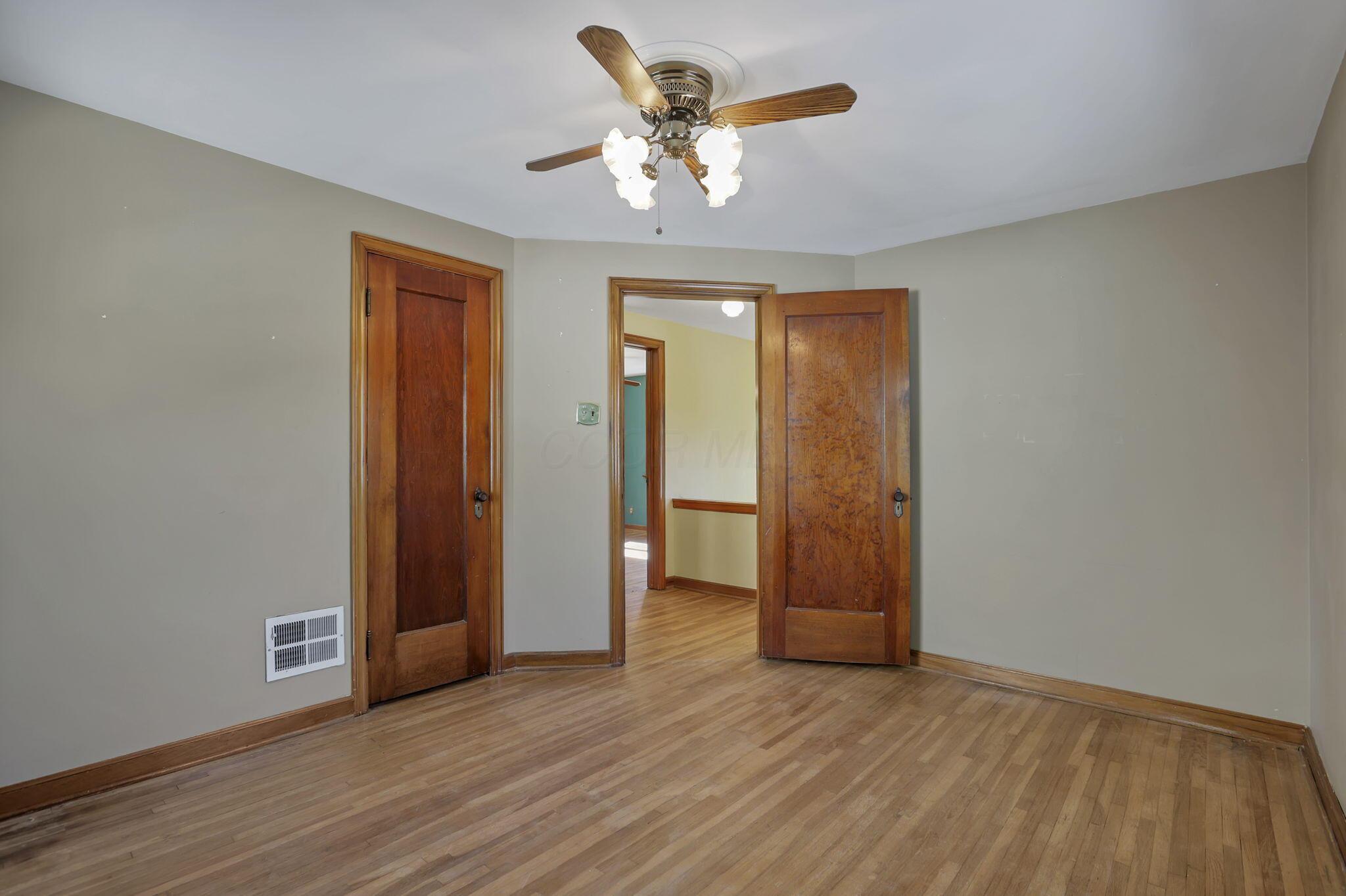 Bexley, Ohio, 43209, United States, 4 Bedrooms Bedrooms, ,3 BathroomsBathrooms,Residential,For Sale,1978539