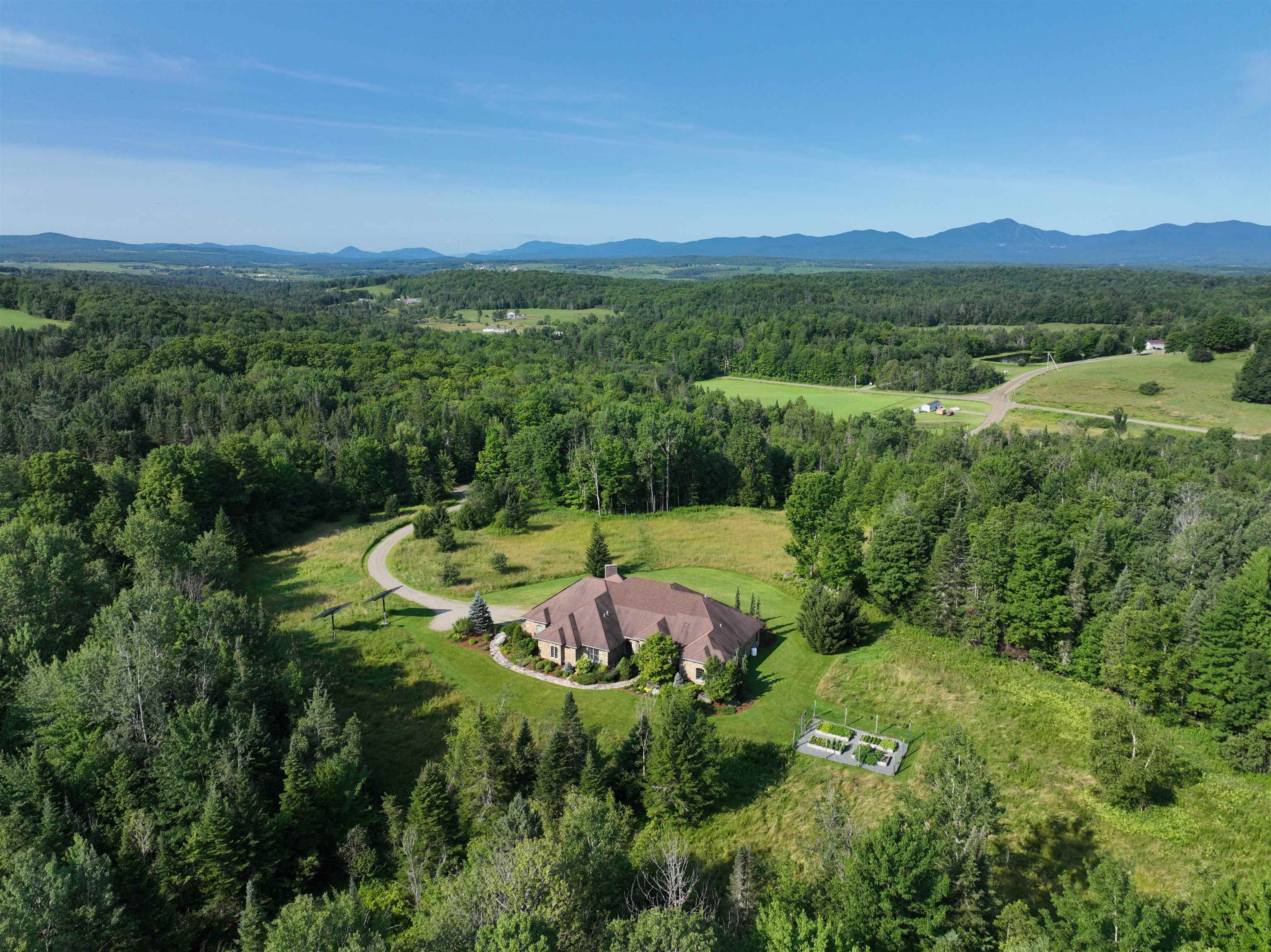 Newport Town, Vermont, 05857, United States, 3 Bedrooms Bedrooms, ,3 BathroomsBathrooms,Residential,For Sale,1980373