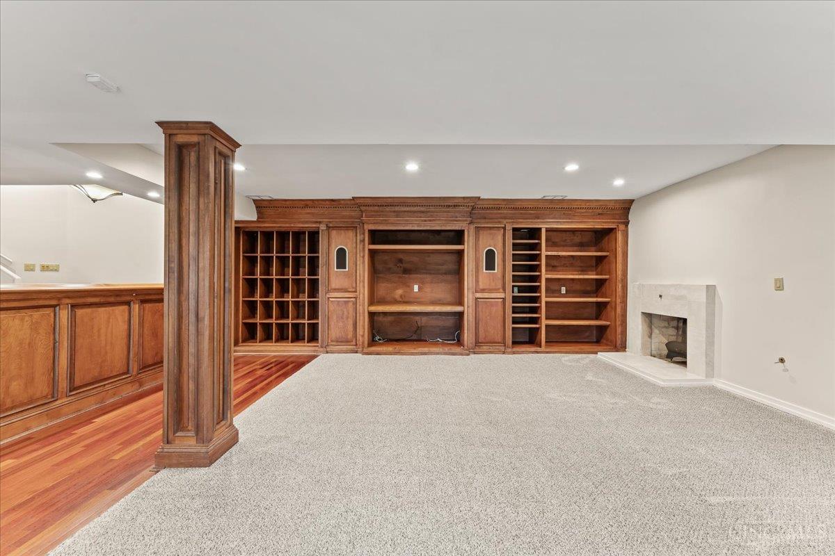 Cincinnati, Ohio, 45226, United States, 4 Bedrooms Bedrooms, ,4 BathroomsBathrooms,Residential,For Sale,1912021
