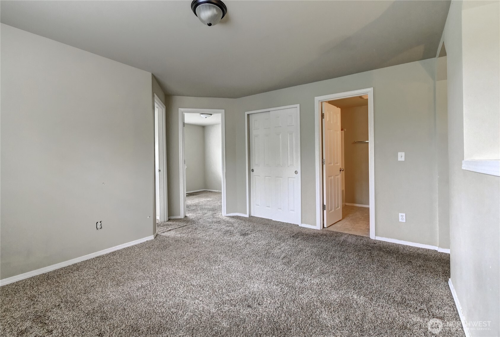 Covington, Washington, 98042, United States, 5 Bedrooms Bedrooms, ,3 BathroomsBathrooms,Residential,For Sale,2002094