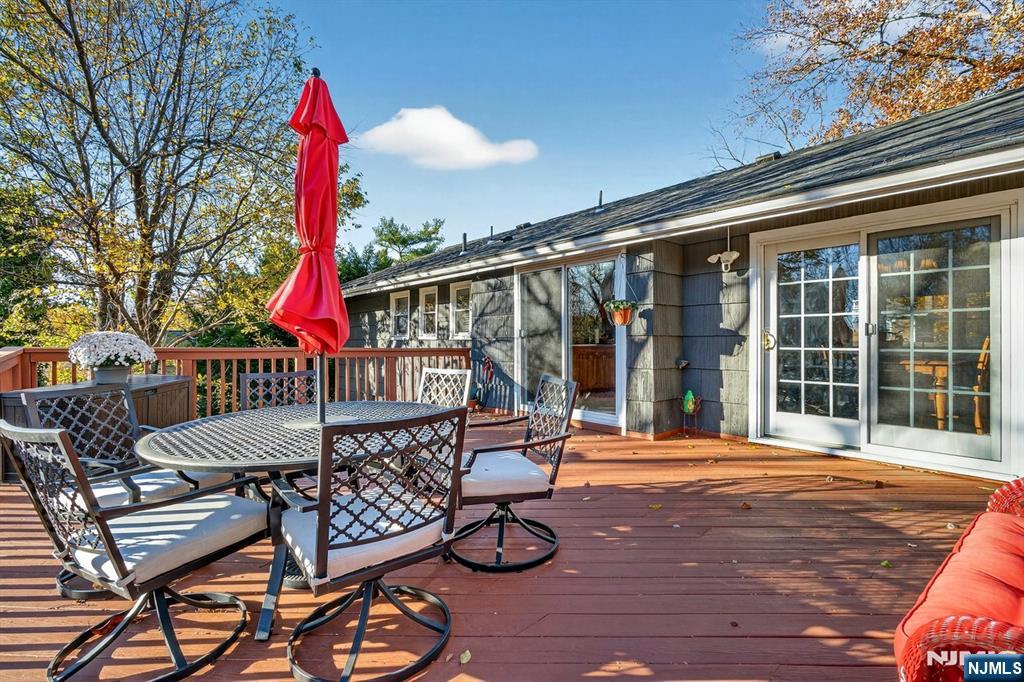 Hillsdale, New Jersey, 07642, United States, 3 Bedrooms Bedrooms, ,2 BathroomsBathrooms,Residential,For Sale,1987903