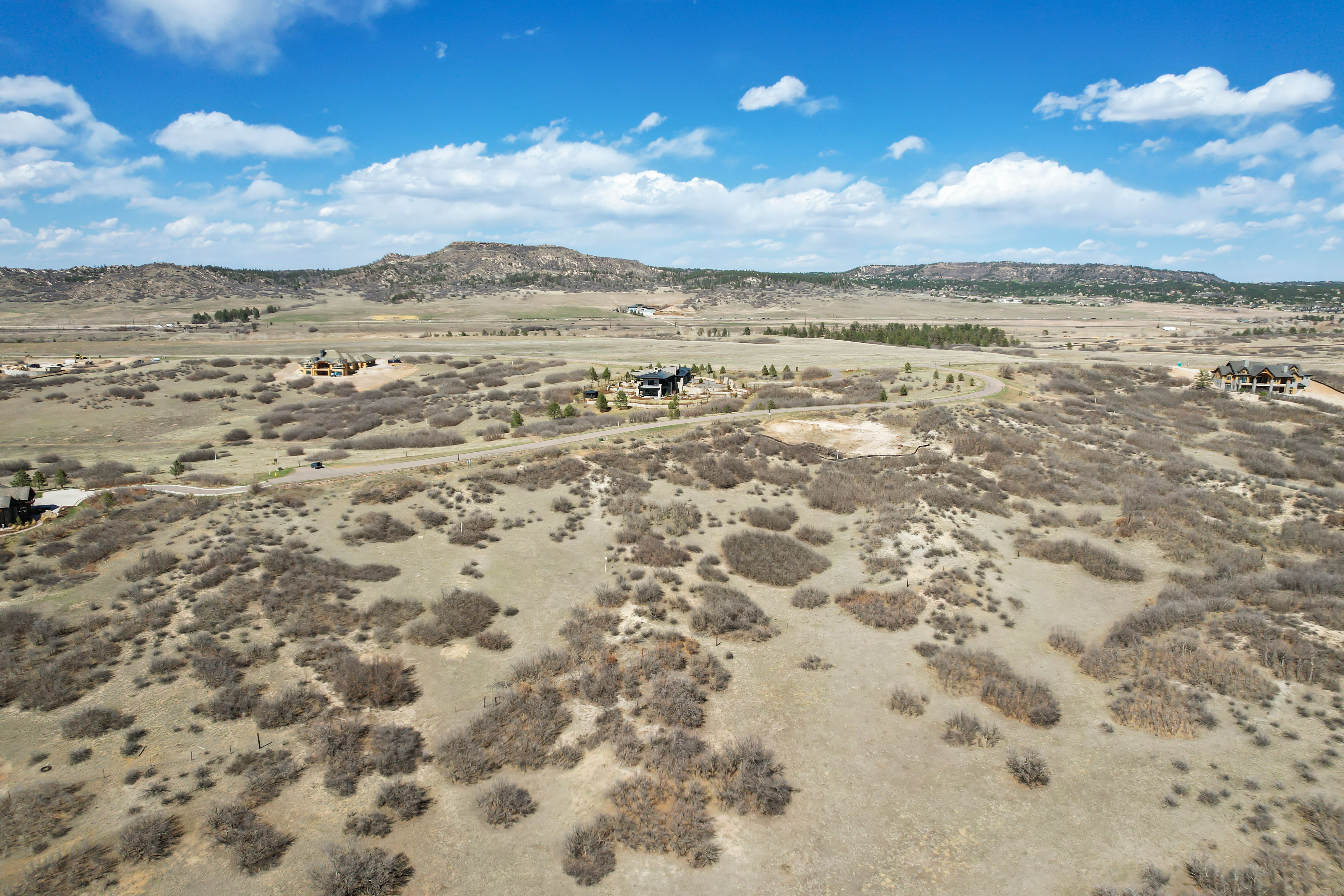  Gorgeous 4-acre lot - 物件實景