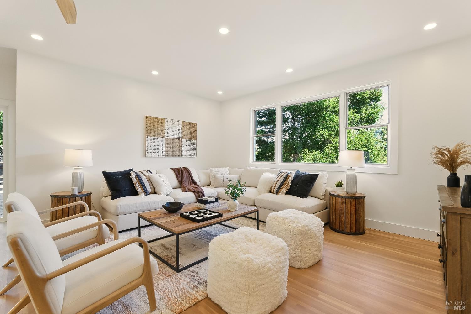 Woodacre, California, 94973, United States, 5 Bedrooms Bedrooms, ,3 BathroomsBathrooms,Residential,For Sale,1838078