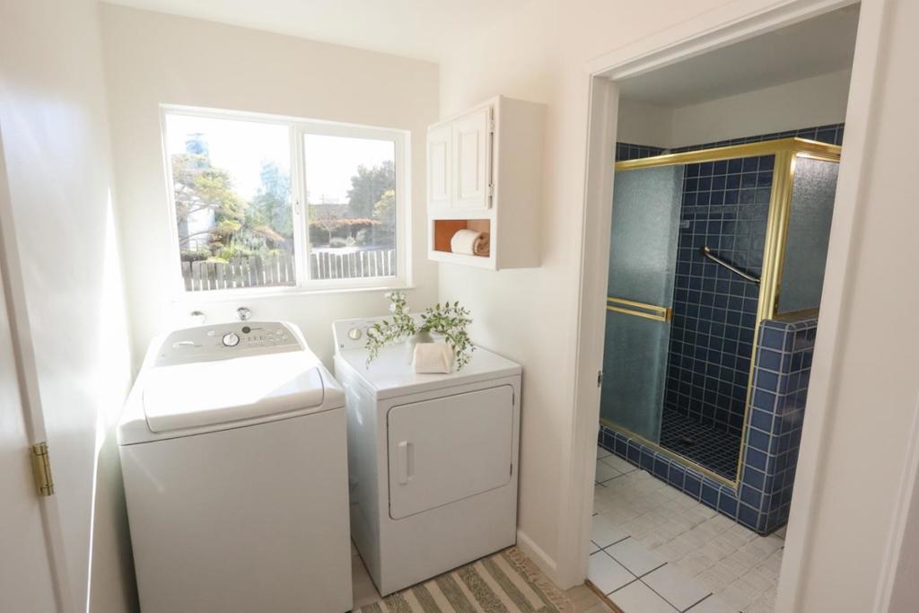 Santa Cruz, California, 95062, United States, 3 Bedrooms Bedrooms, ,2 BathroomsBathrooms,Residential,For Sale,2031926