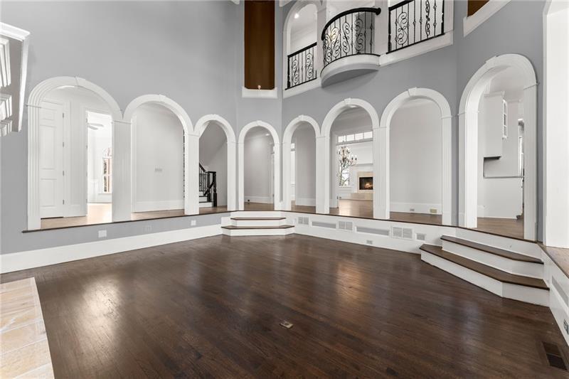 Alpharetta, Georgia, 30005, United States, 10 Bedrooms Bedrooms, ,13 BathroomsBathrooms,Residential,For Sale,1973838