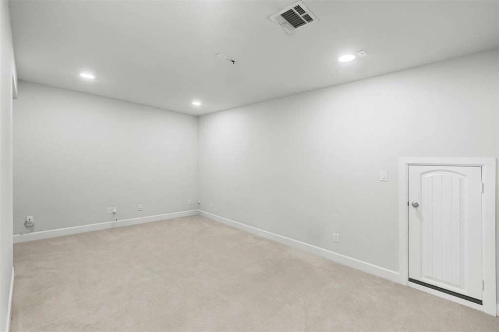 Arlington, Texas, 76005, United States, 4 Bedrooms Bedrooms, ,4 BathroomsBathrooms,Residential,For Sale,1890856