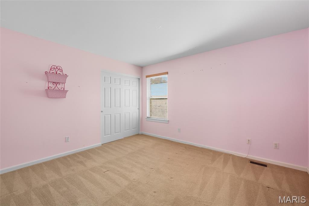 Eureka, Missouri, 63025, United States, 4 Bedrooms Bedrooms, ,3 BathroomsBathrooms,Residential,For Sale,1955087