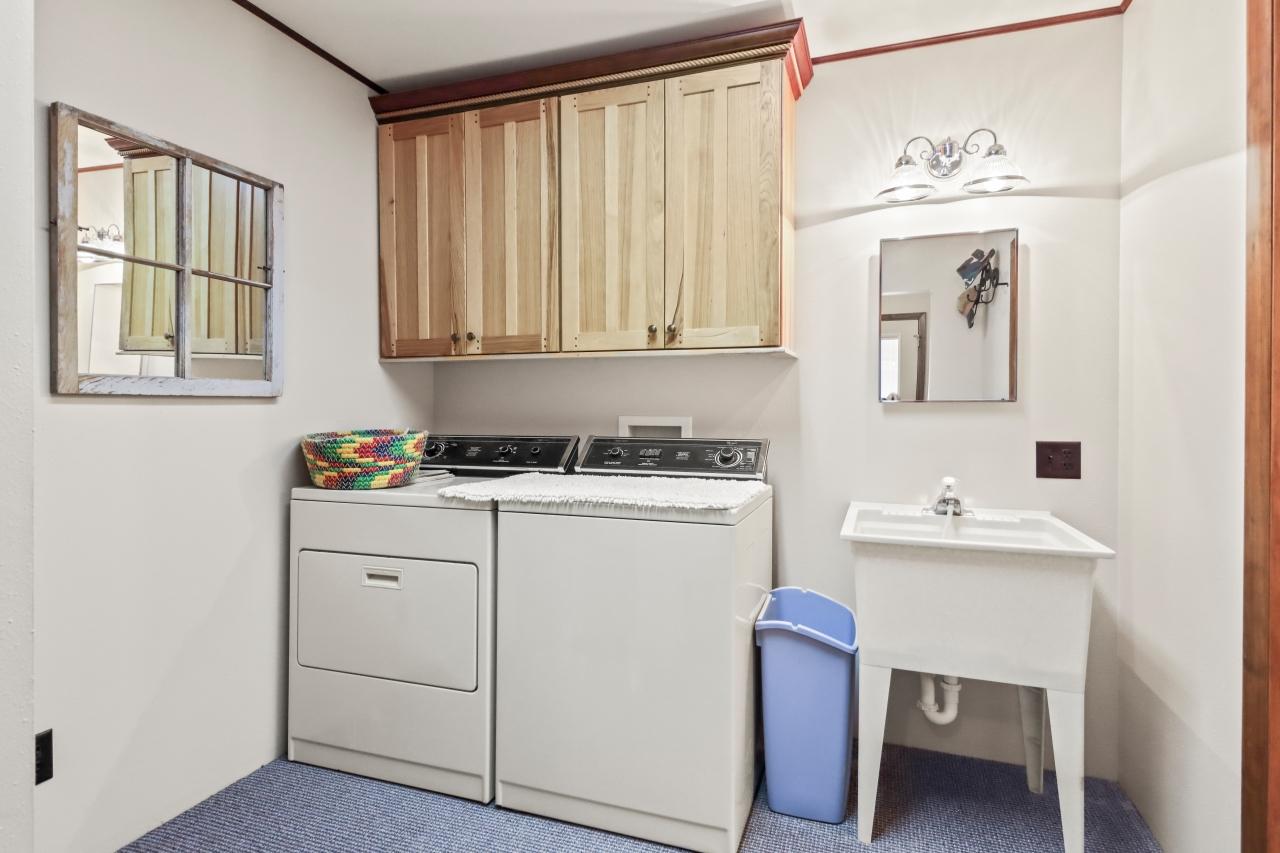 Eagle River, Wisconsin, 54521, United States, 3 Bedrooms Bedrooms, ,2 BathroomsBathrooms,Residential,For Sale,1915623