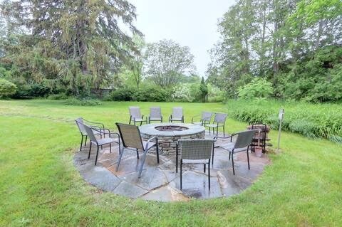 Geneva, New York, 14456, United States, 6 Bedrooms Bedrooms, ,4 BathroomsBathrooms,Residential,For Sale,1901730