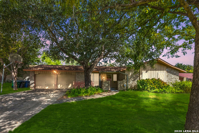Gillis Dr, San Antonio, TX 78240