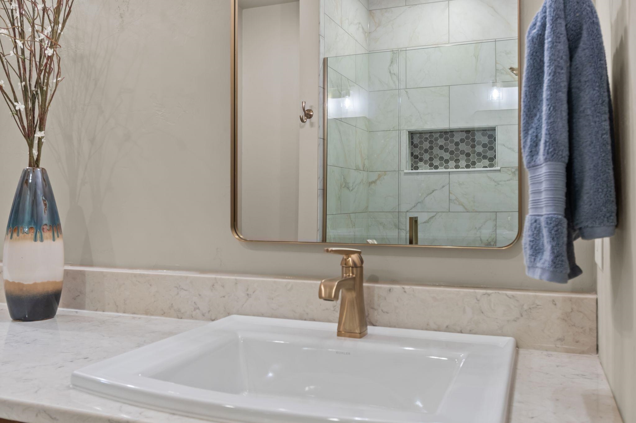 Neenah, Wisconsin, 54956, United States, 2 Bedrooms Bedrooms, ,2 BathroomsBathrooms,Residential,For Sale,2029960