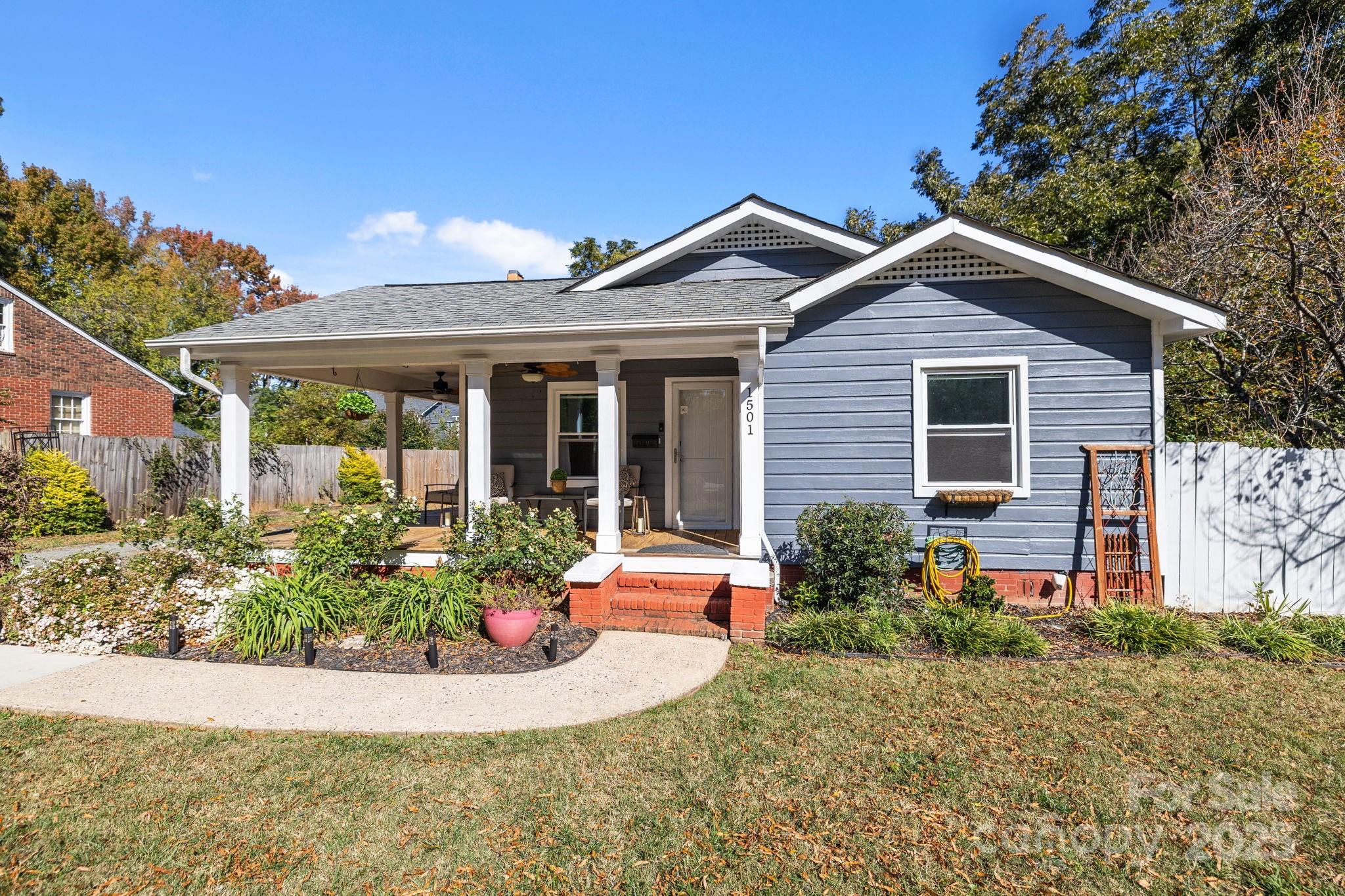 Charlotte, North Carolina, 28205, United States, 2 Bedrooms Bedrooms, ,2 BathroomsBathrooms,Residential,For Sale,1987651